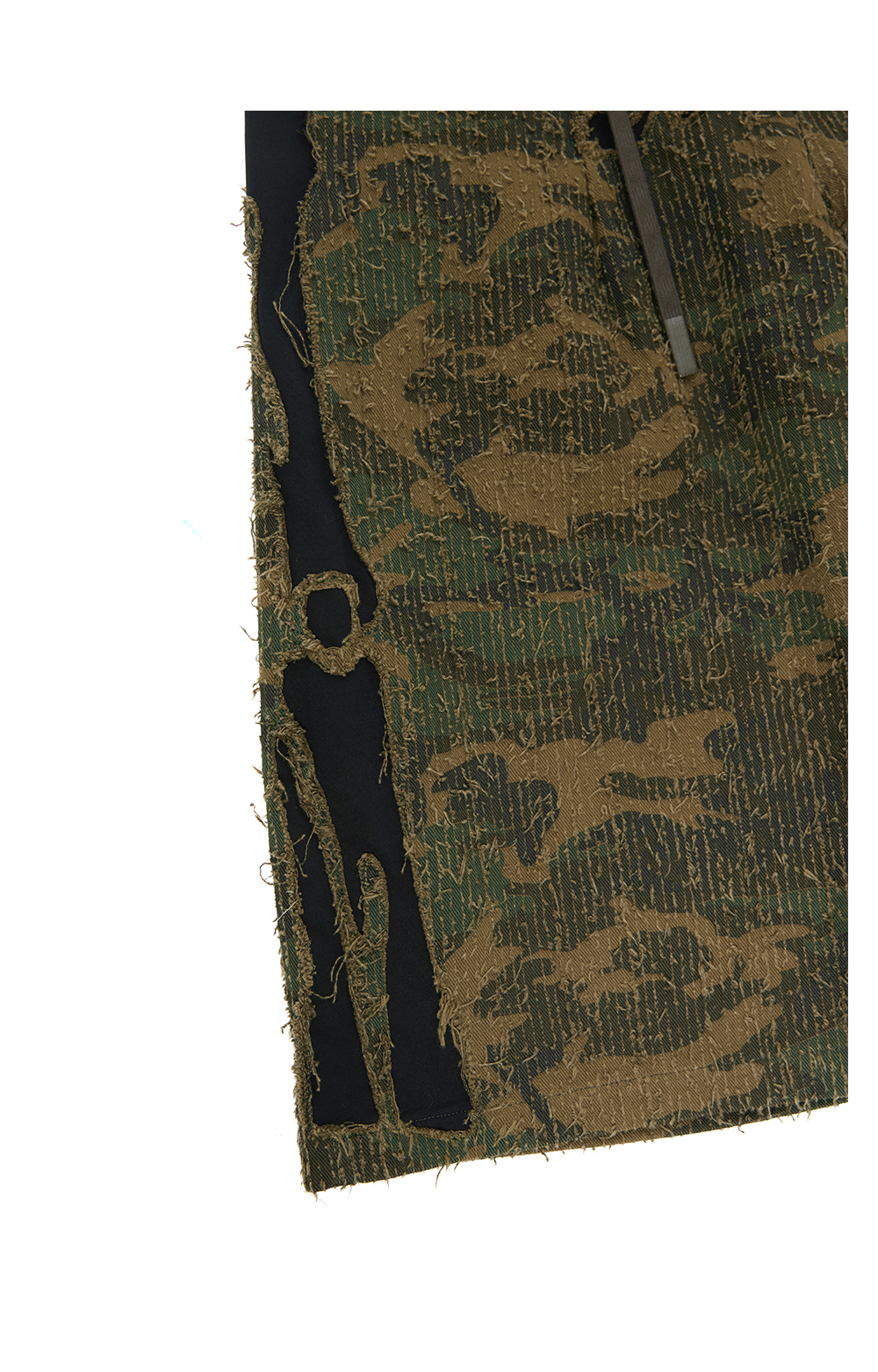 RELABEL Sticker Embroidery Contrasting Color Camouflage Eight-point Shorts