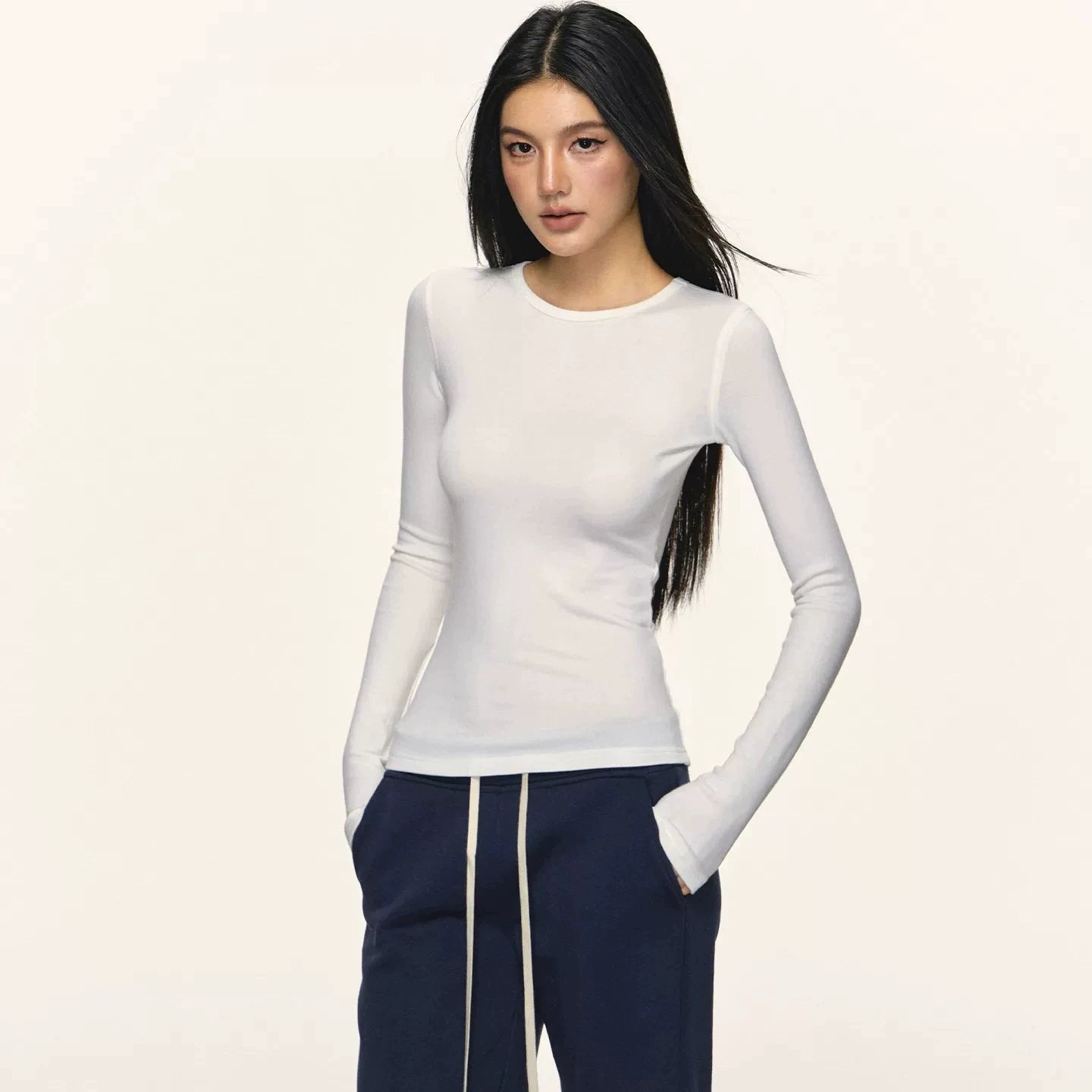 Anna Aneae Crewneck Slim Slim Long Sleeves