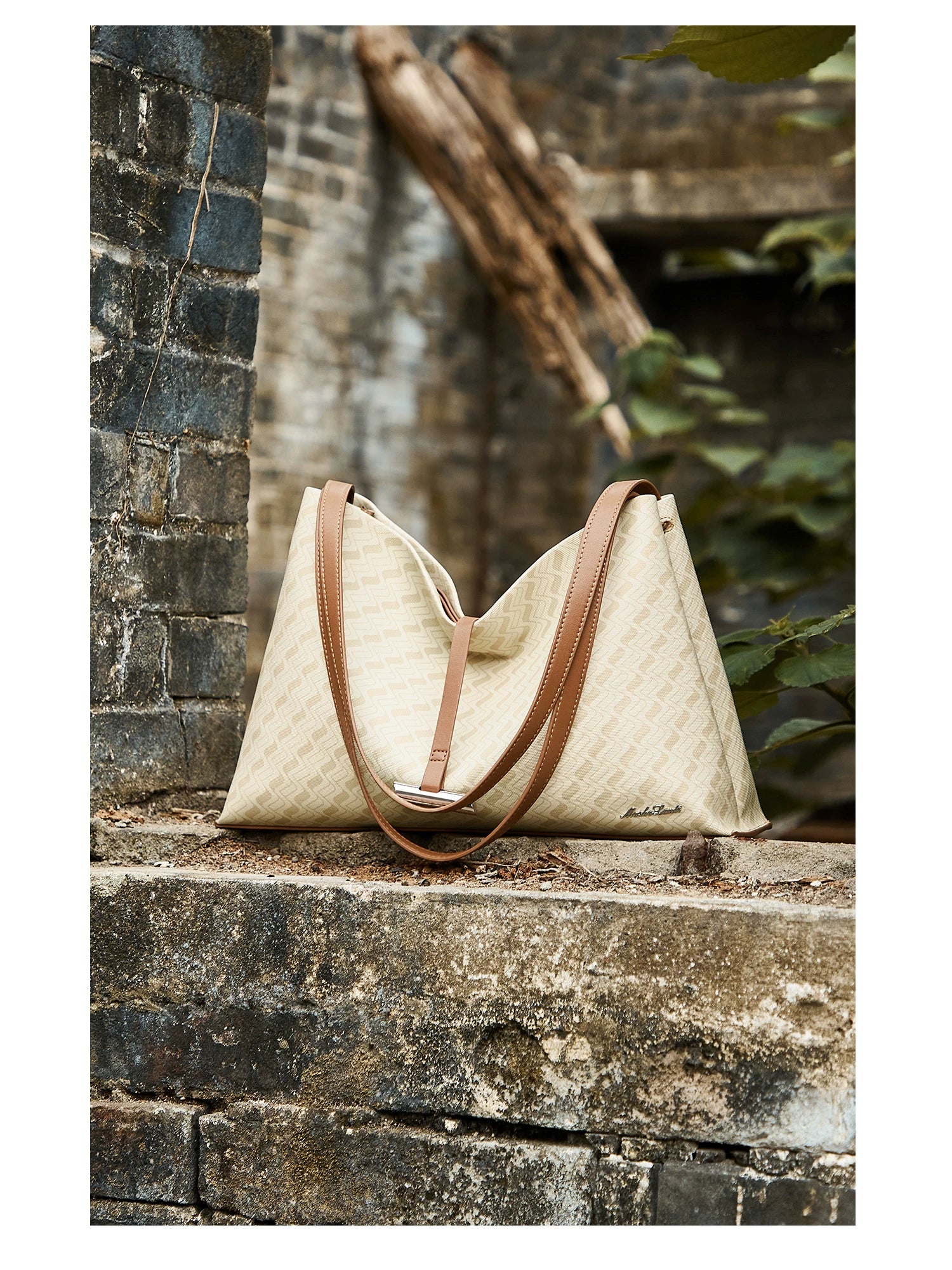 Masha Lanti Premium Sense Large Capacity Underarm Bag