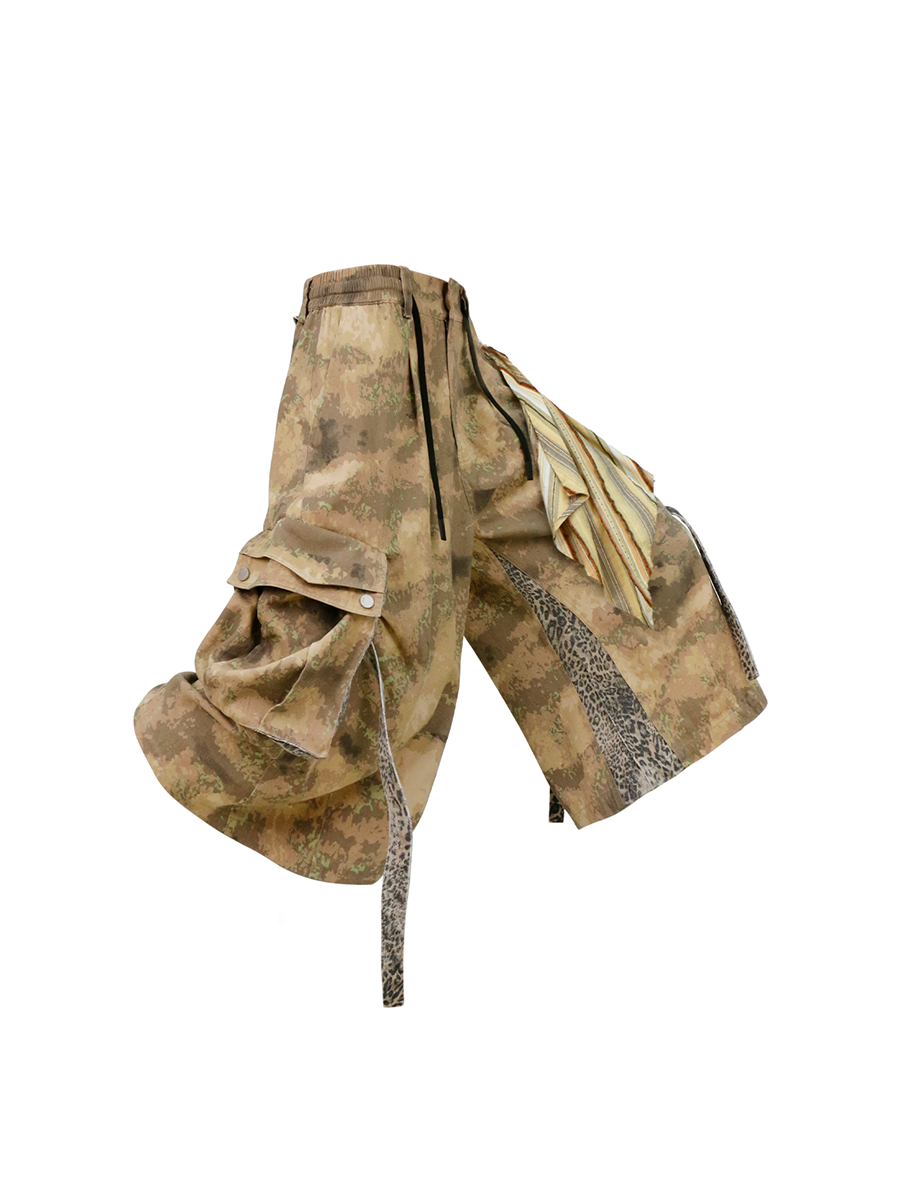 RELABEL Camouflage Leopard Print Splicing Tooling Eight-point Shorts