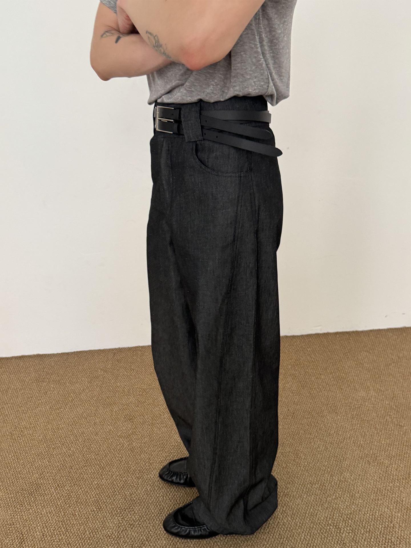 COLN Casual Thin Tapered Jeans