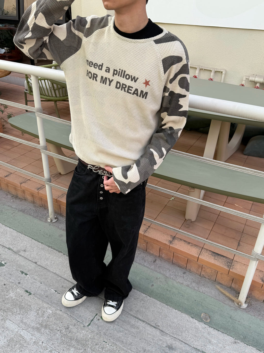 CENSMADE Letter Printed Camouflage Double Sided Piercing Shoulder Sleeve Long Sleeve