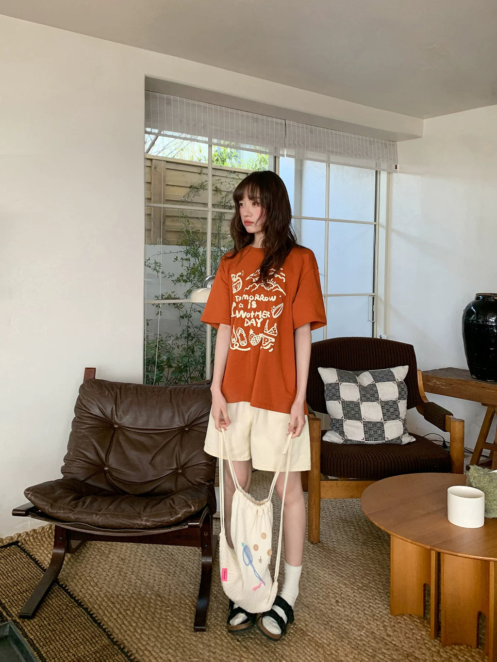 Kano Simple Round Neck Loose and Thin Tee