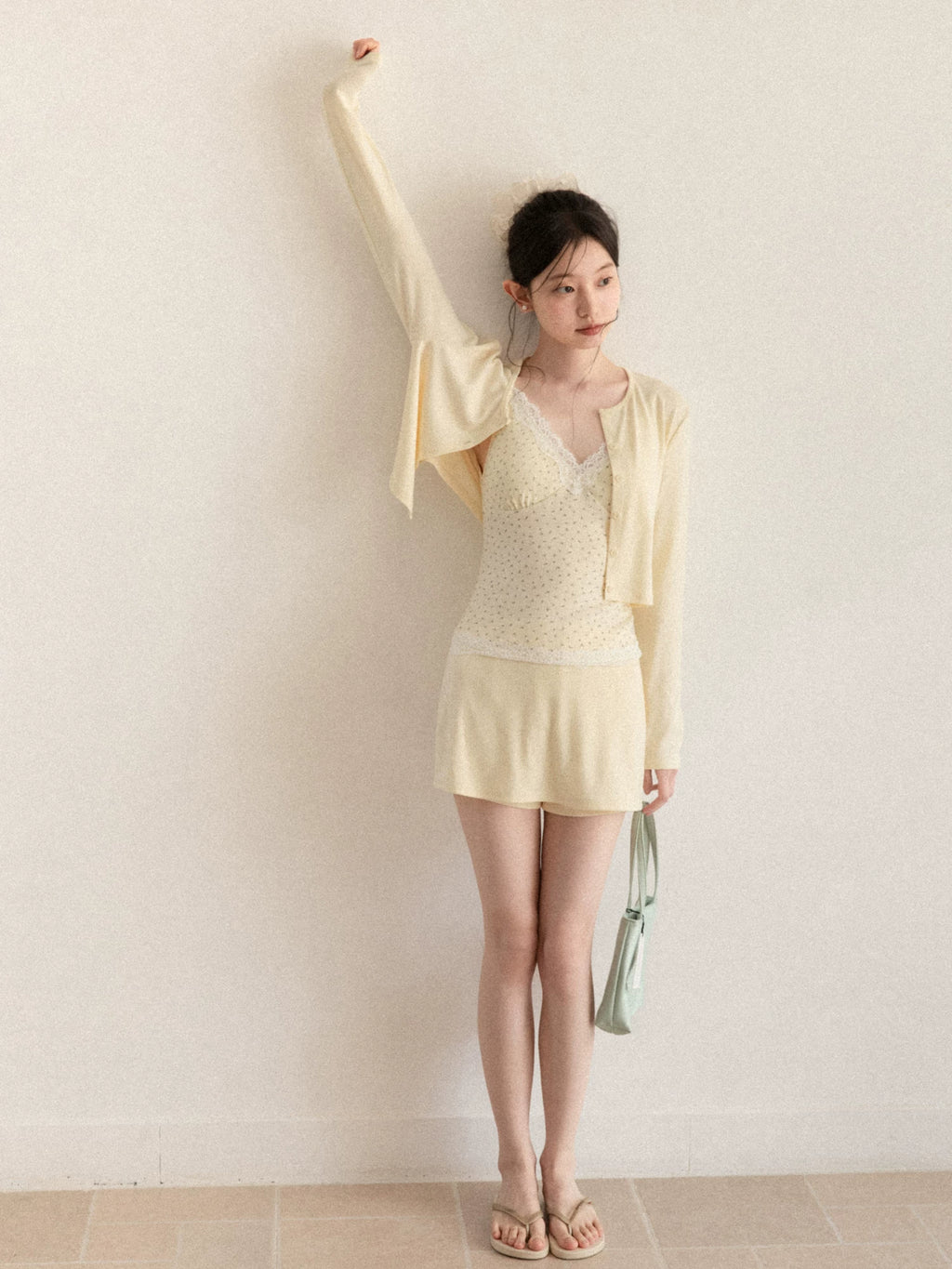 Cantonstory V-neck Lace Sling Vest