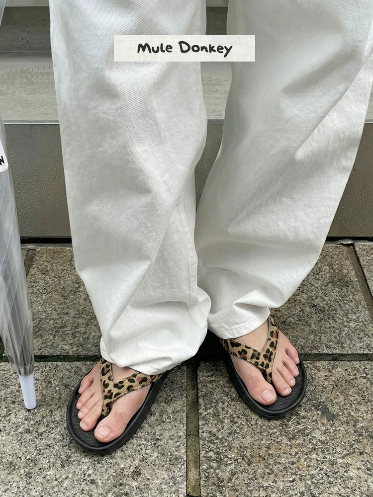 Donkey Leopard Print Outerwear Flip-flops