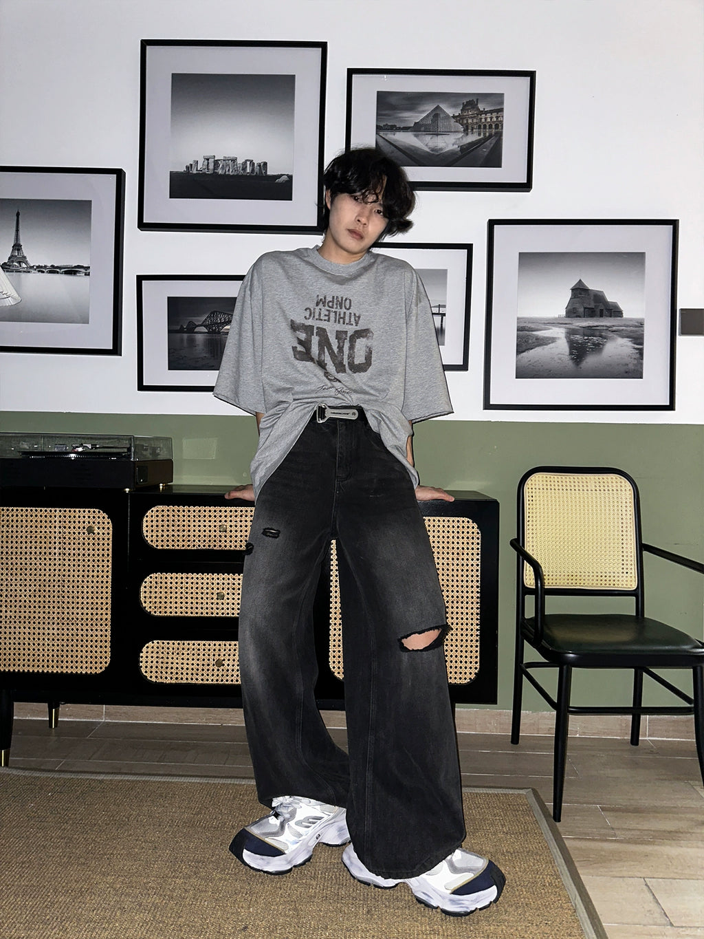 ONENINE34PM Inverted LOGO Printed Retro Loose Tee