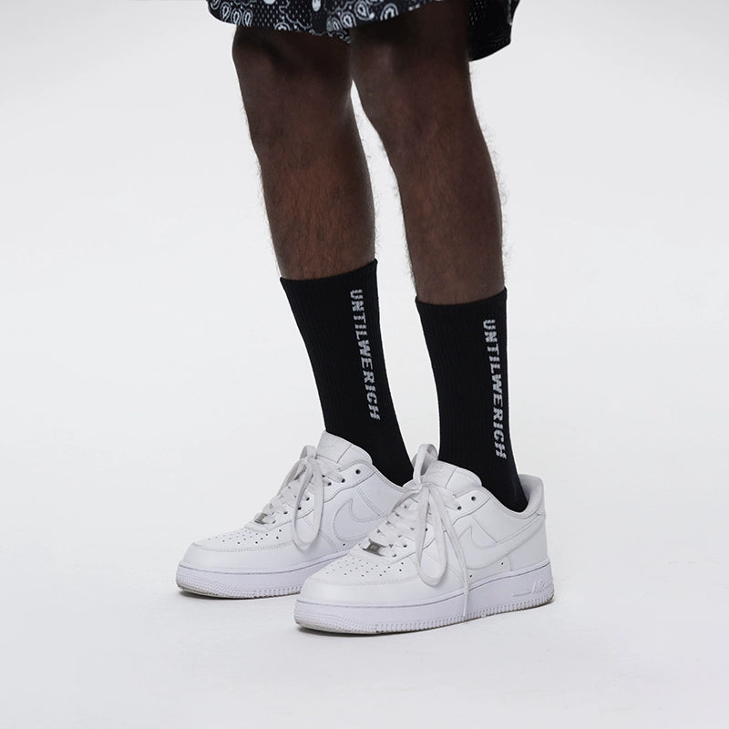 UNTILWERICH Street Solid Color Sports Cotton Medium Tube Socks