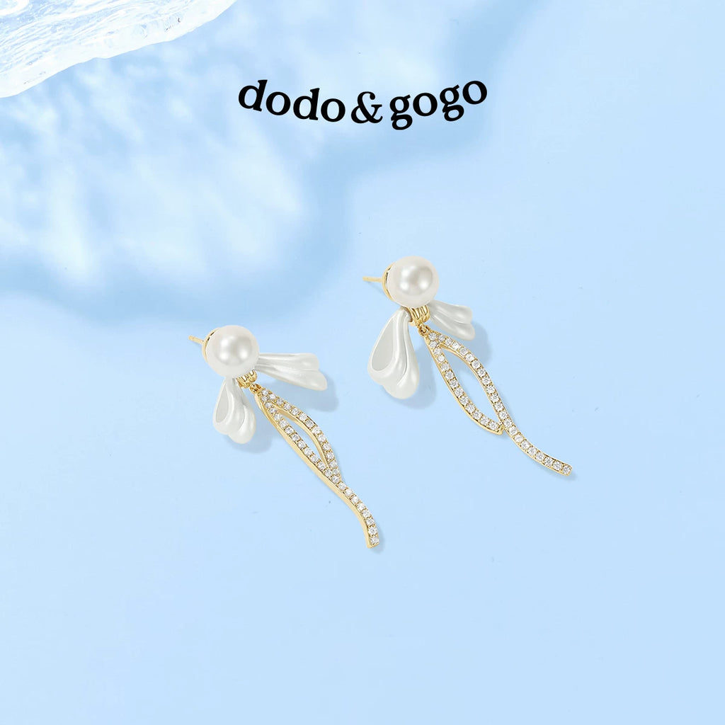 DODOGOGO Bow Pearl Fringed Earrings