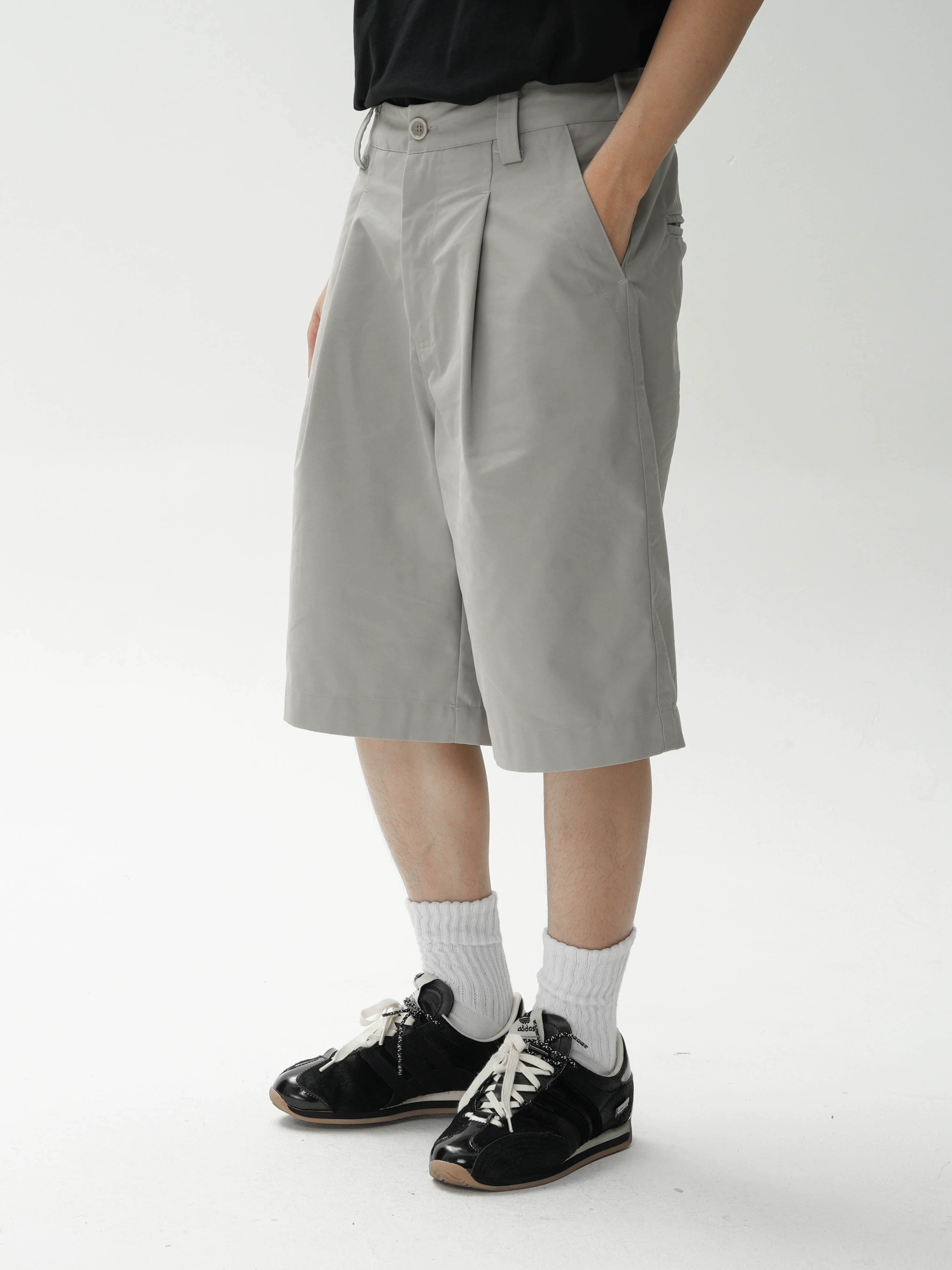 AWT Simple and Crisp Six-point Straight-leg Loose Shorts