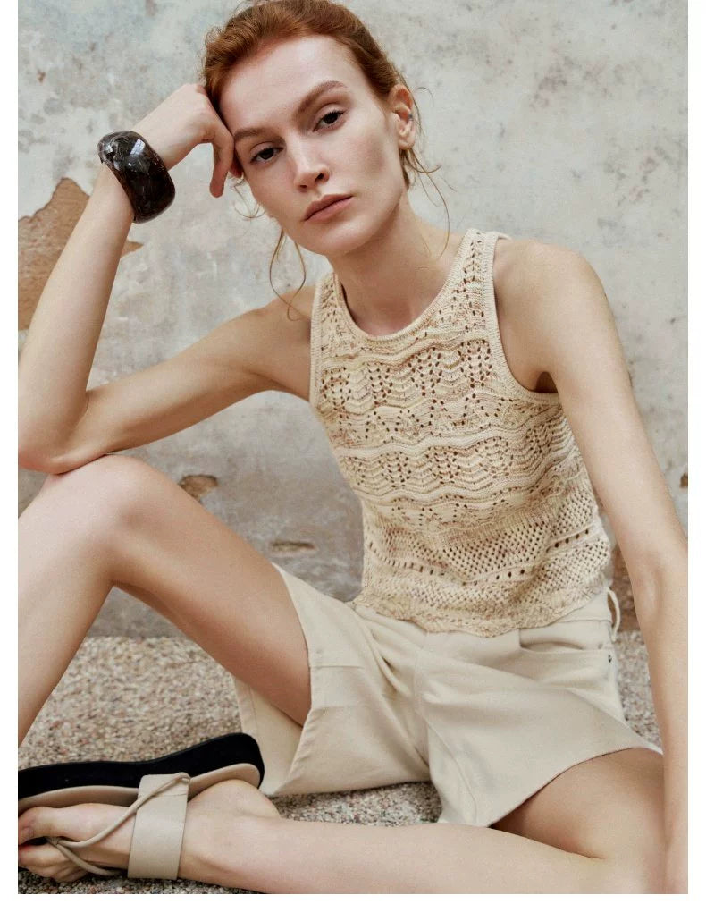 URBAN REVIVO Lazy Crochet Wavy Edge Sleeveless Knitted Sweater