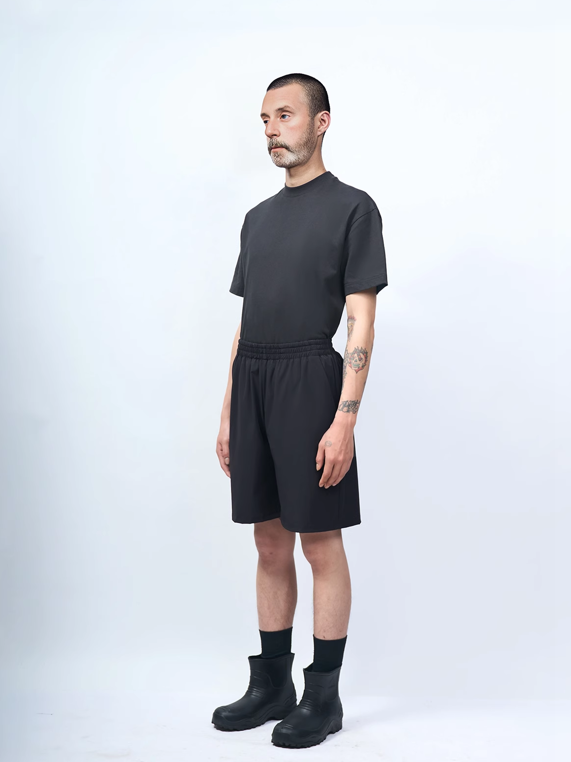 ETHEREAL PRODUCTION Waterproof Quick-drying Light Sports and Leisure Loose Shorts