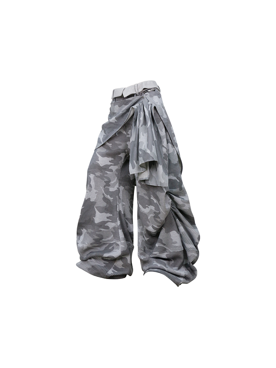 RELABEL Camouflage Loose-cut Wrinkled Slacks