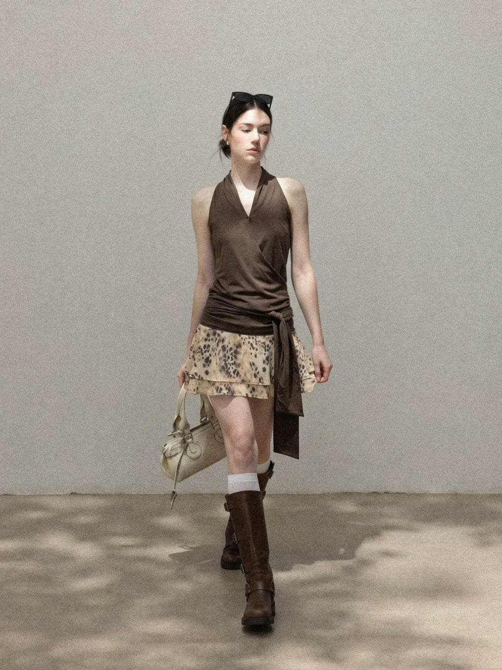 Cantonstory V-neck Neck Sleeveless Suspender Slim Skirt Set