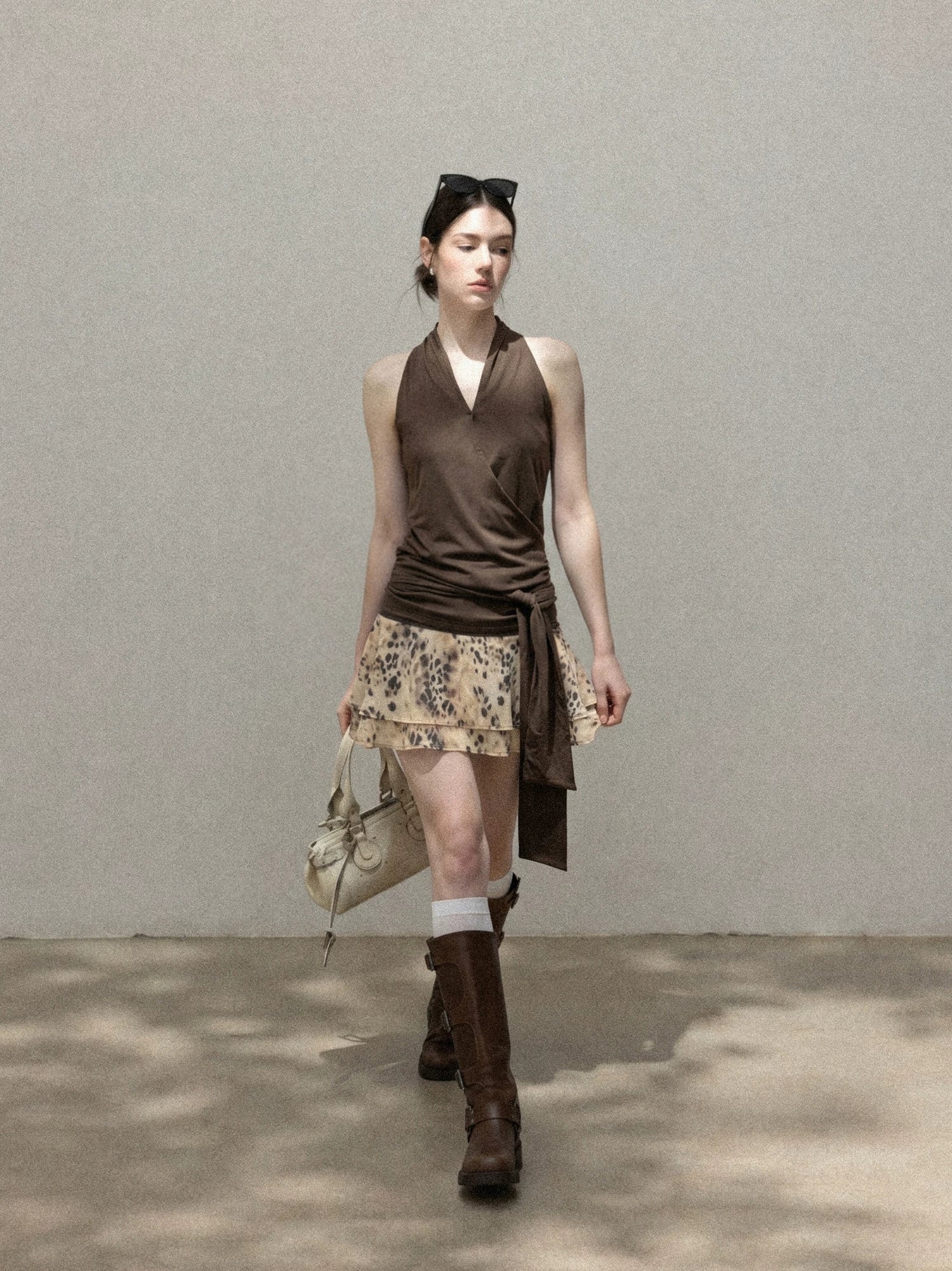 Cantonstory V-neck Neck Sleeveless Suspender Slim Skirt Set
