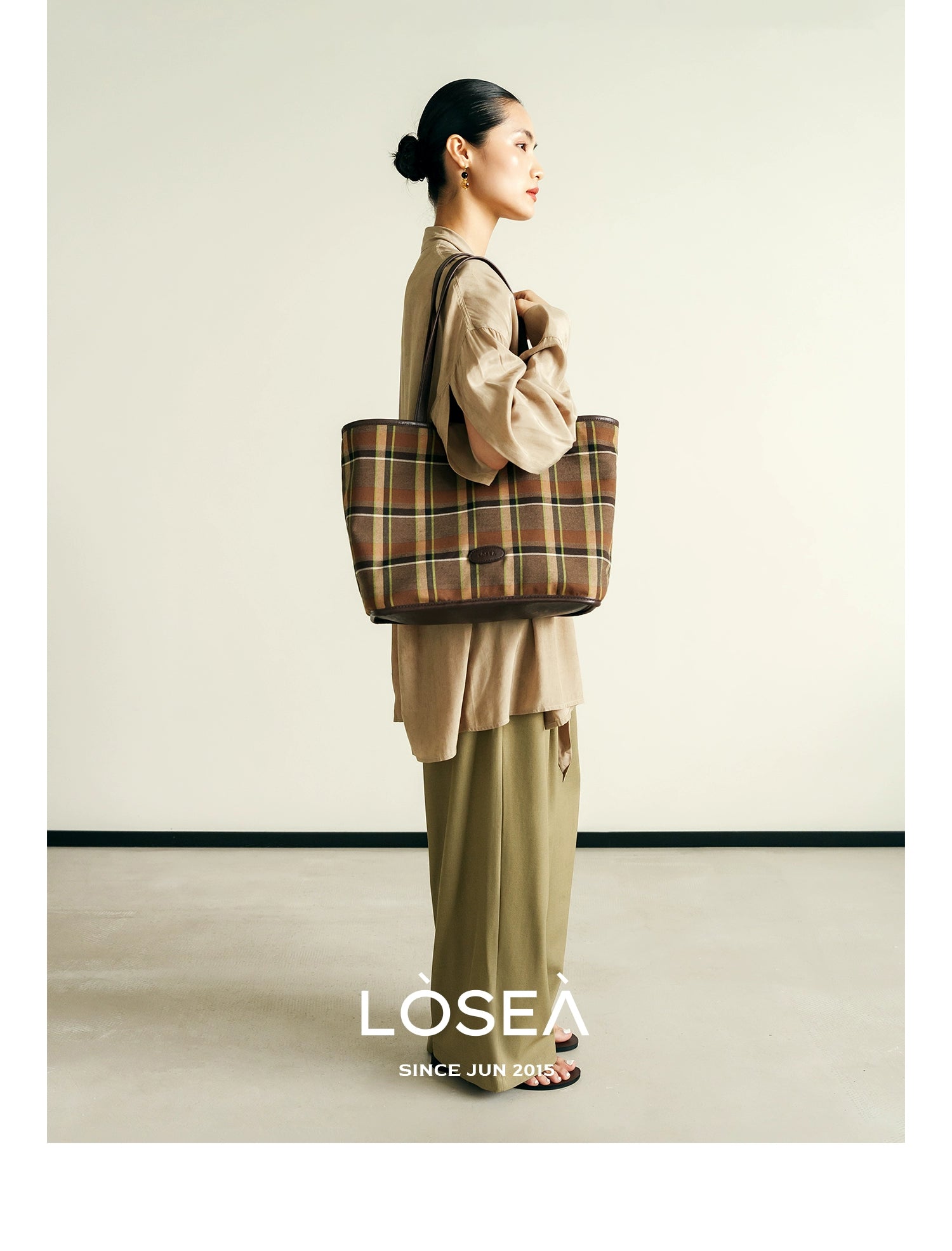 LOSEA "All Things Grow" Tie-dye flocking large-capacity tote bag