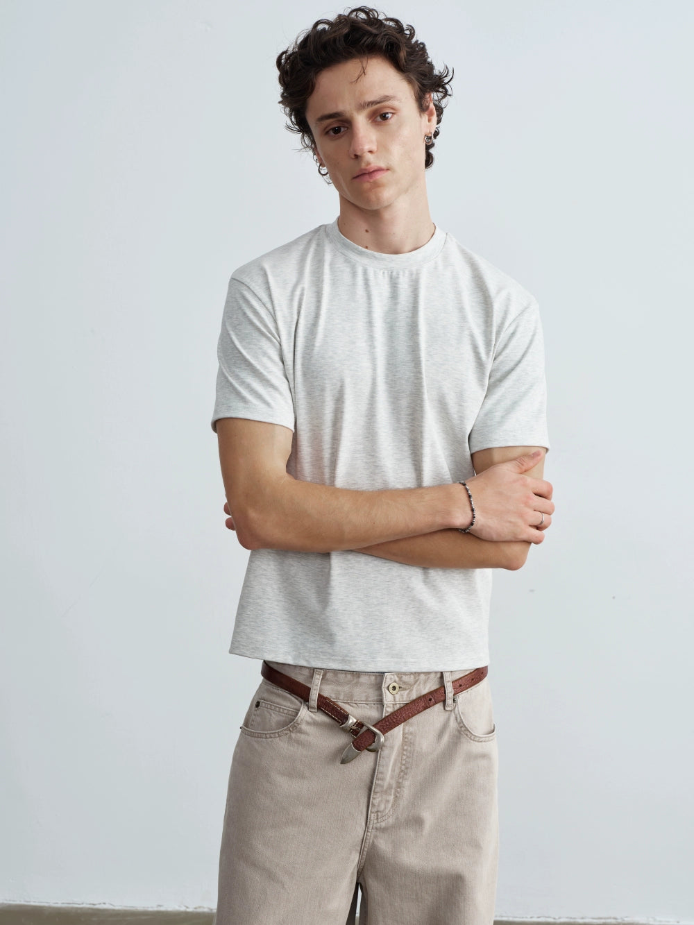 VLABMADE Commuter Embroidered Shoulder Tee