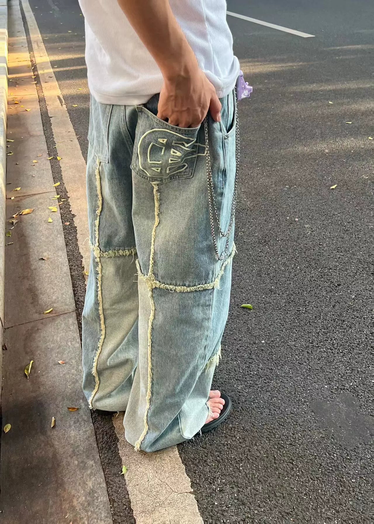 CHAI Splicing Rough Edge Frayed Loose Foot Embroidered Loose Jeans