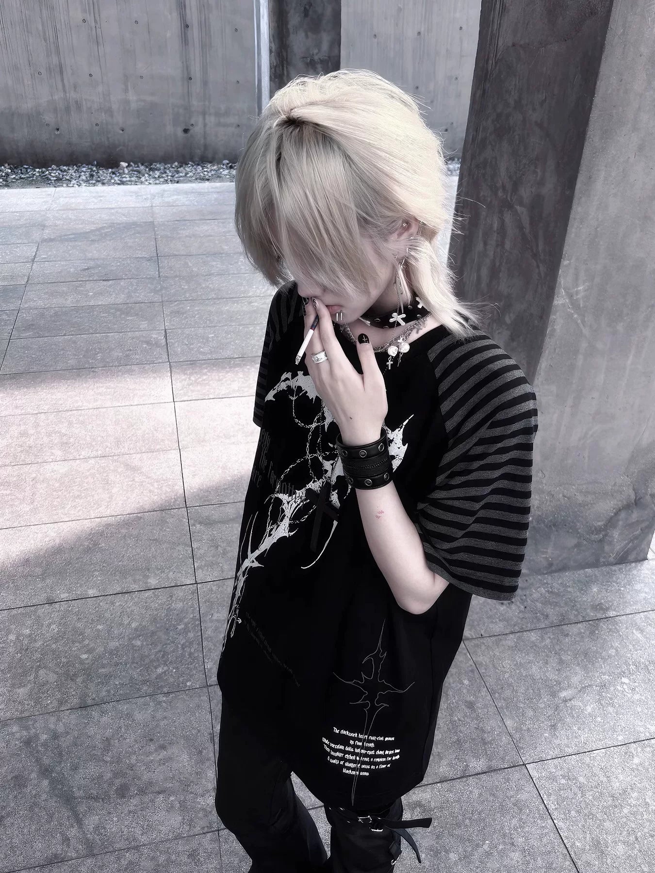 Wetbody Shoulder Sleeve Tattoo Print Casual Tee