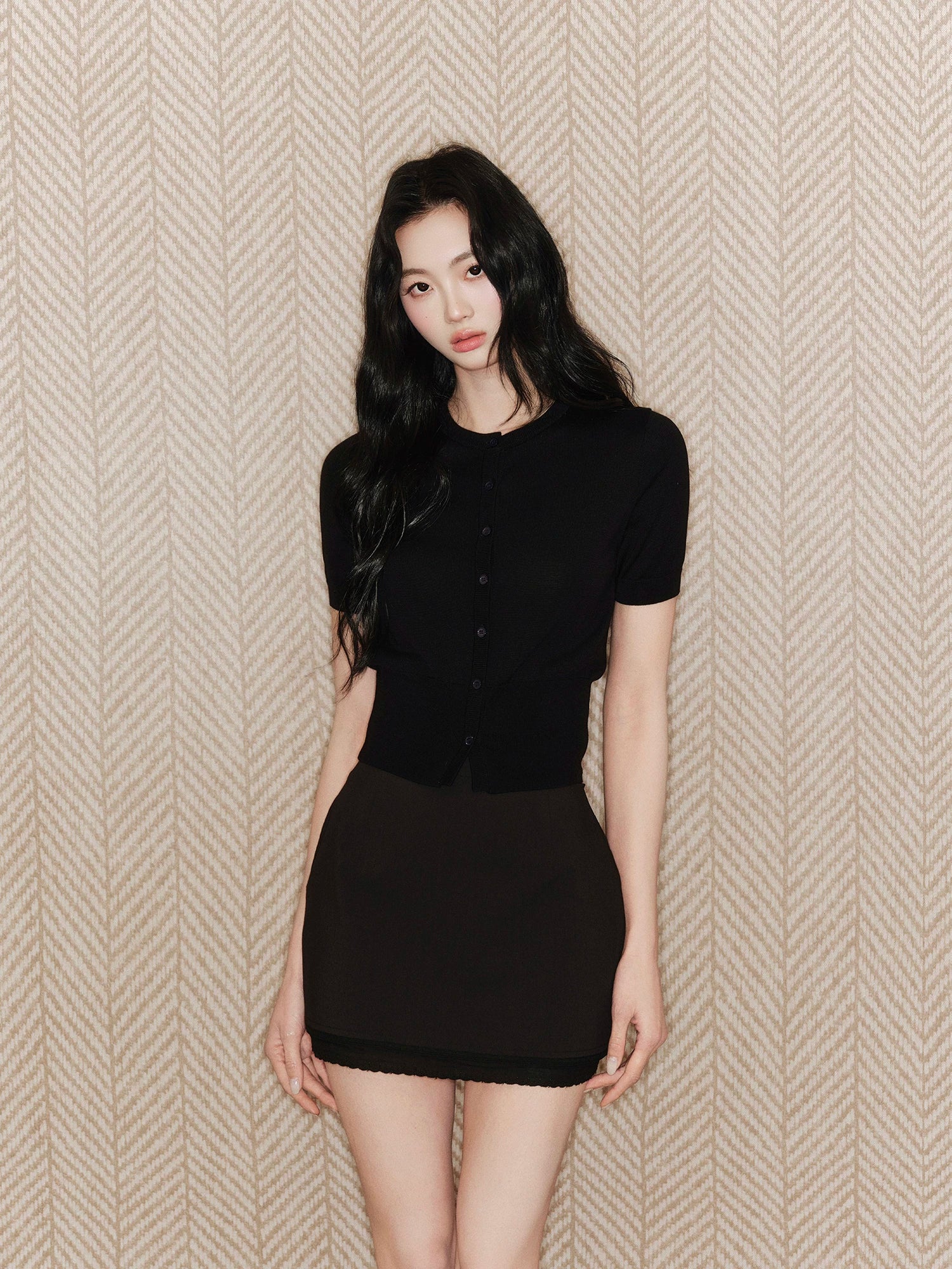 Avenement Knitted Round Neck Slim Short Tee