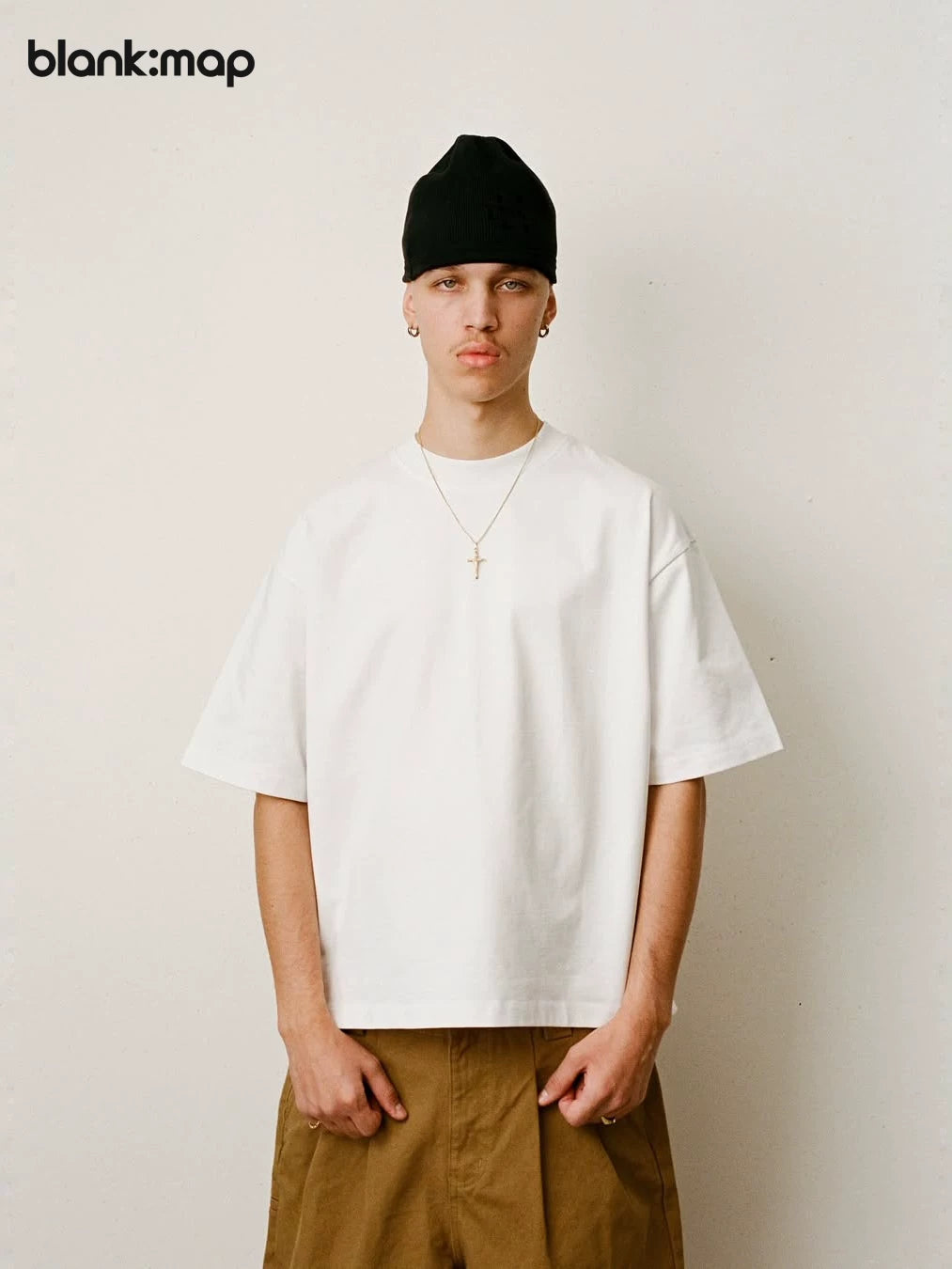 Blank Map Cool Loose Small Neckline Tee