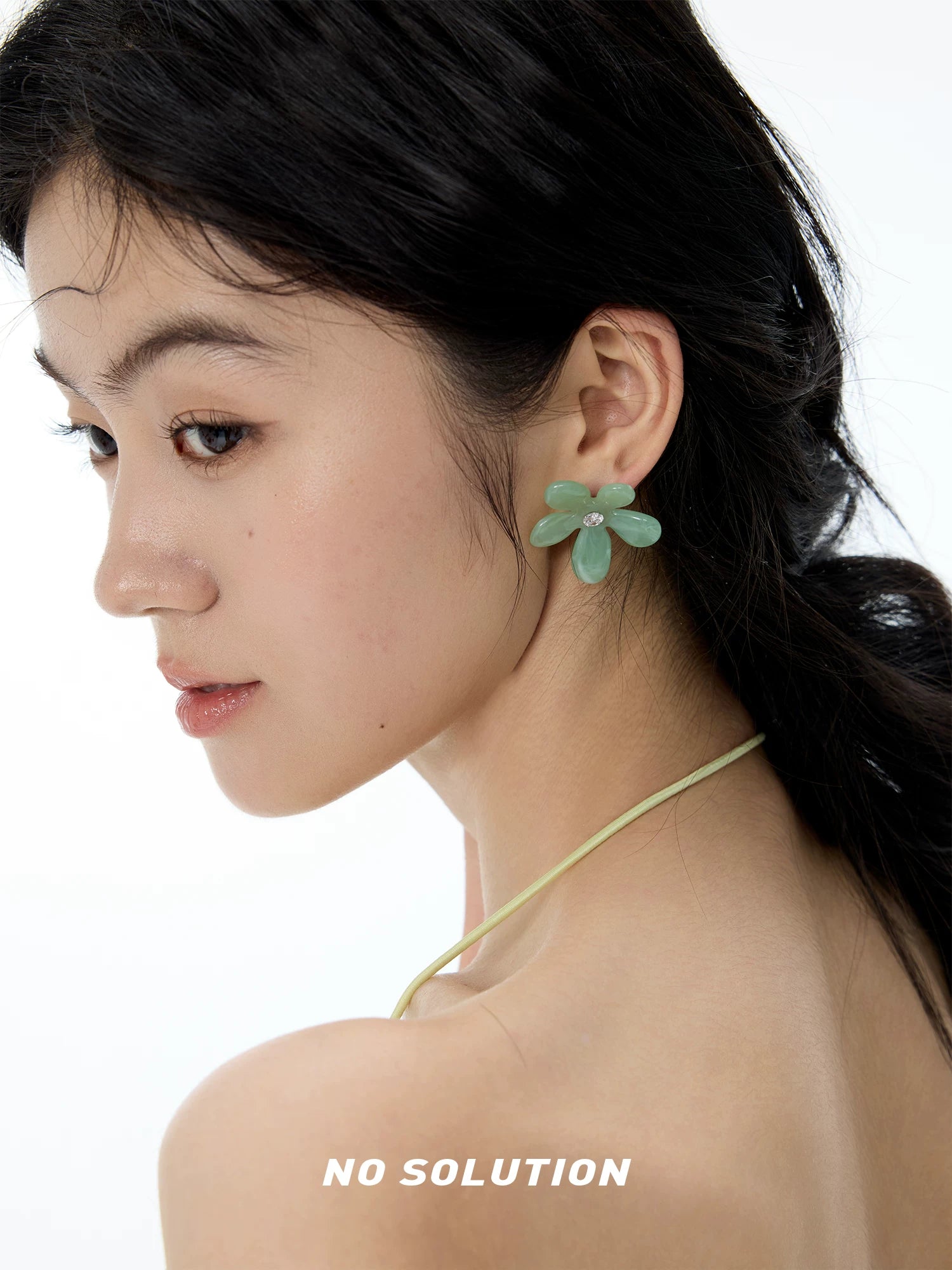NO SOLUTION Magnolia Niche Earrings
