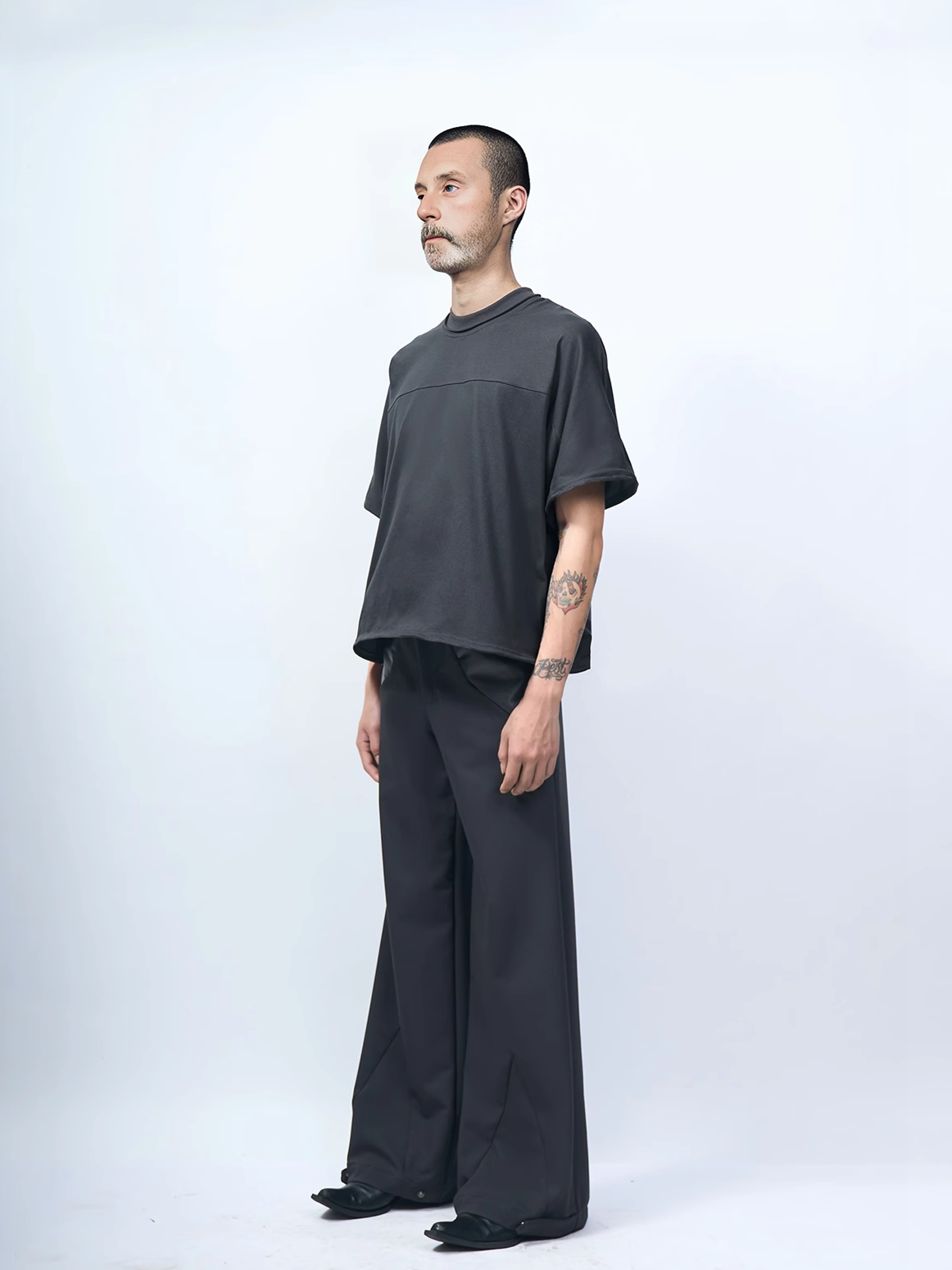 ETHEREAL PRODUCTION Deconstruction Zipper Wire Tee