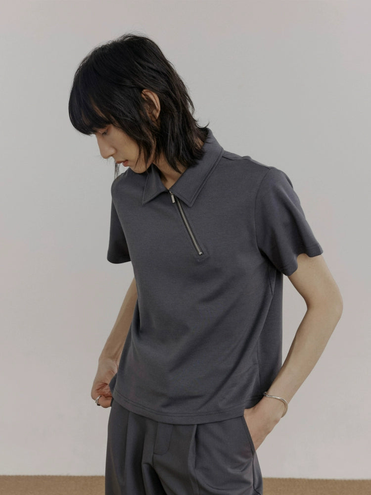 COLN Oblique Zipper Semi-open Neck Short-sleeved Polo Shirt