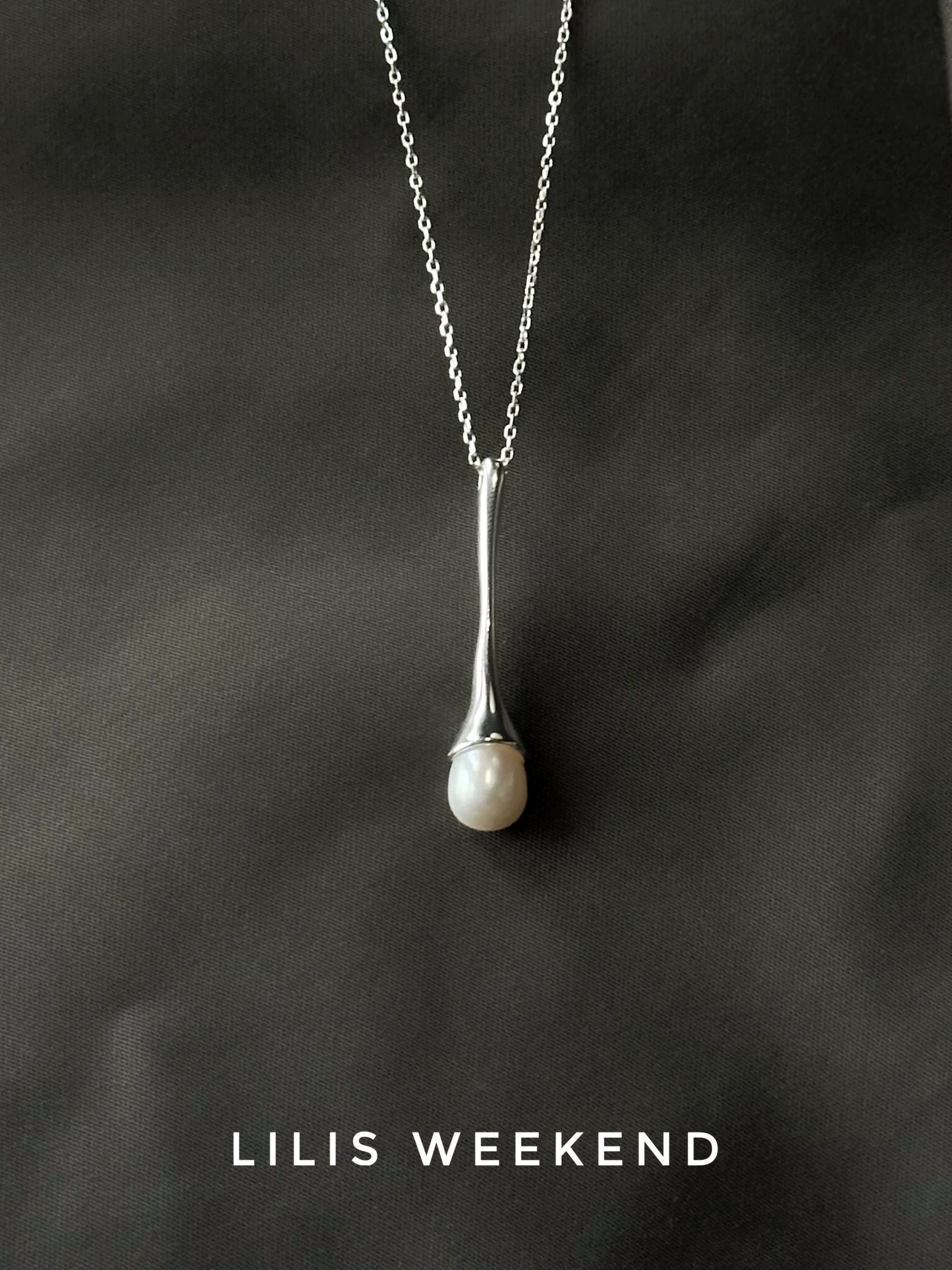 Lilis Weekend Minimalist Freshwater Pearl Long Necklace