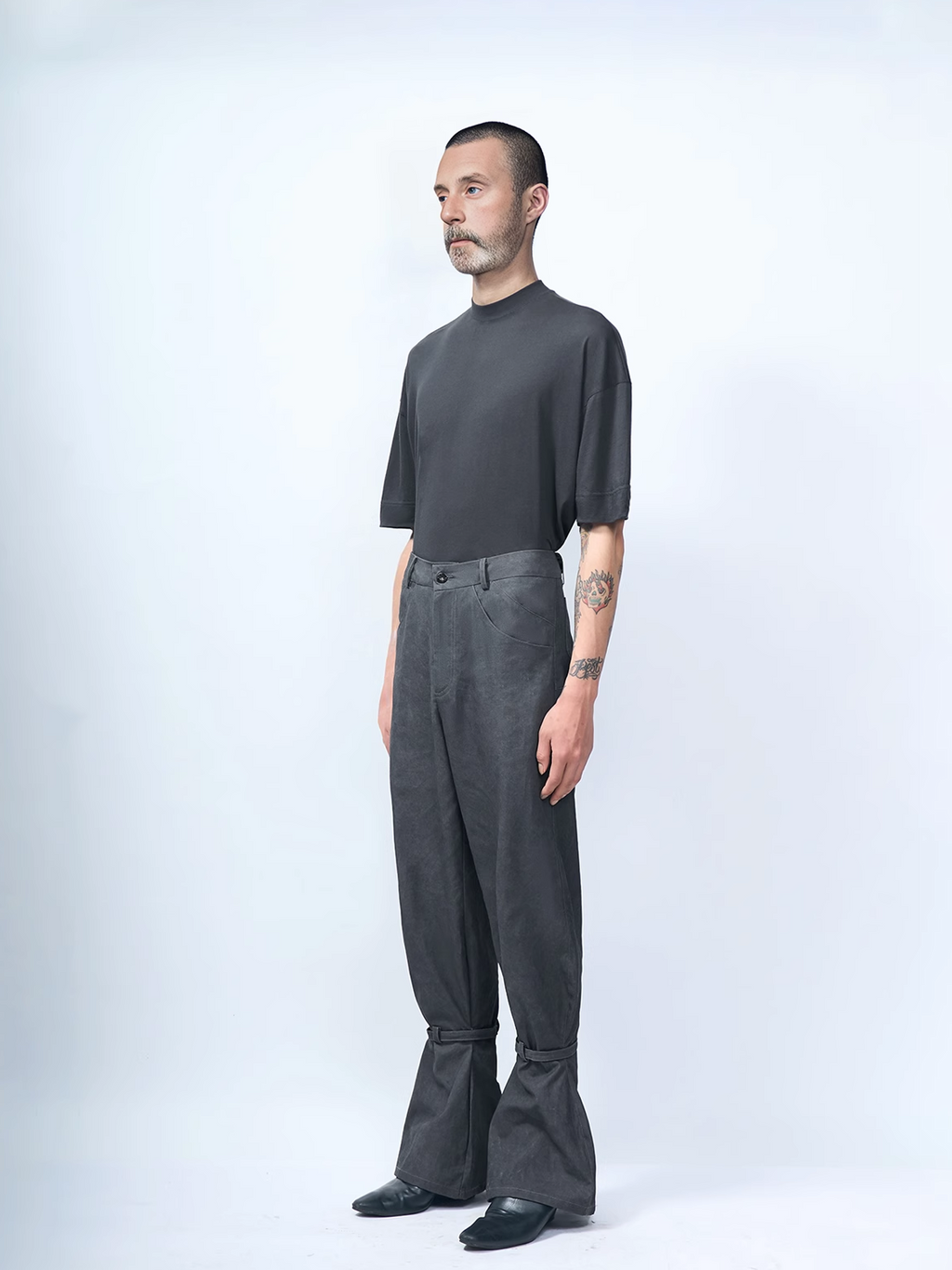 ETHEREAL PRODUCTION Three-dimensional Tailoring Casual Flared Pants