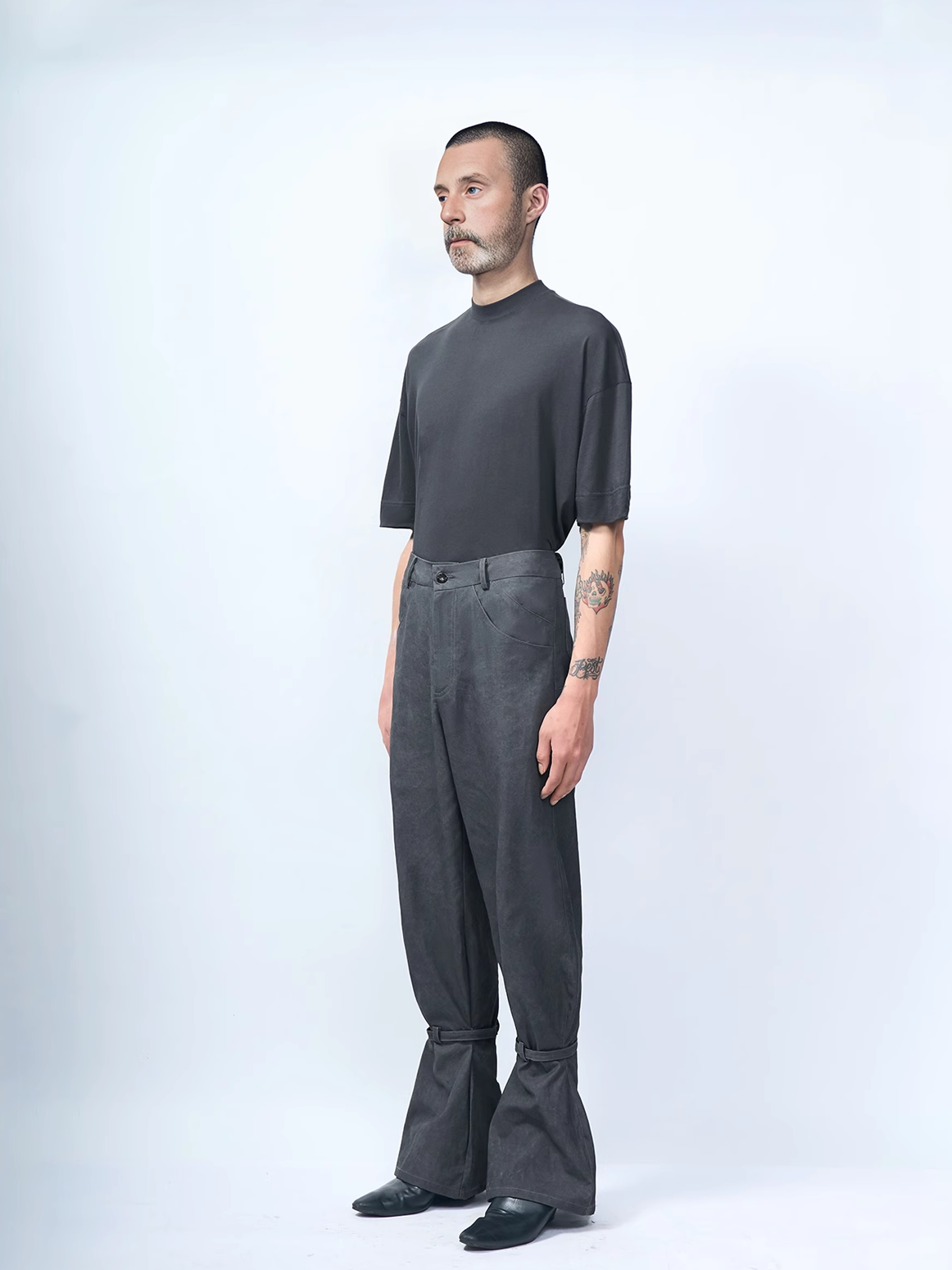 ETHEREAL PRODUCTION Three-dimensional Tailoring Casual Flared Pants