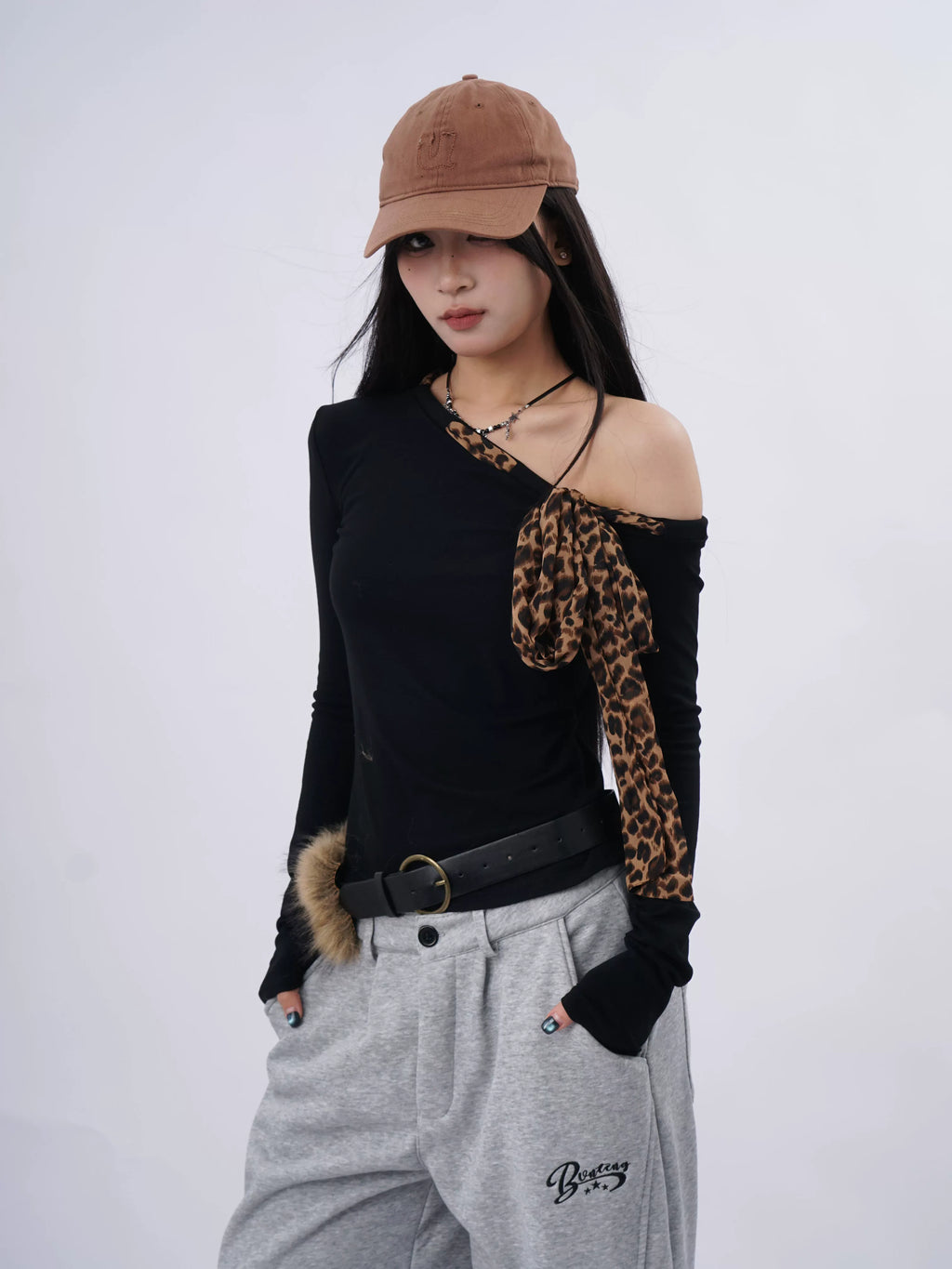 SAMUSAN Long Streamer Leopard Print Slanted Shoulder Long Sleeve
