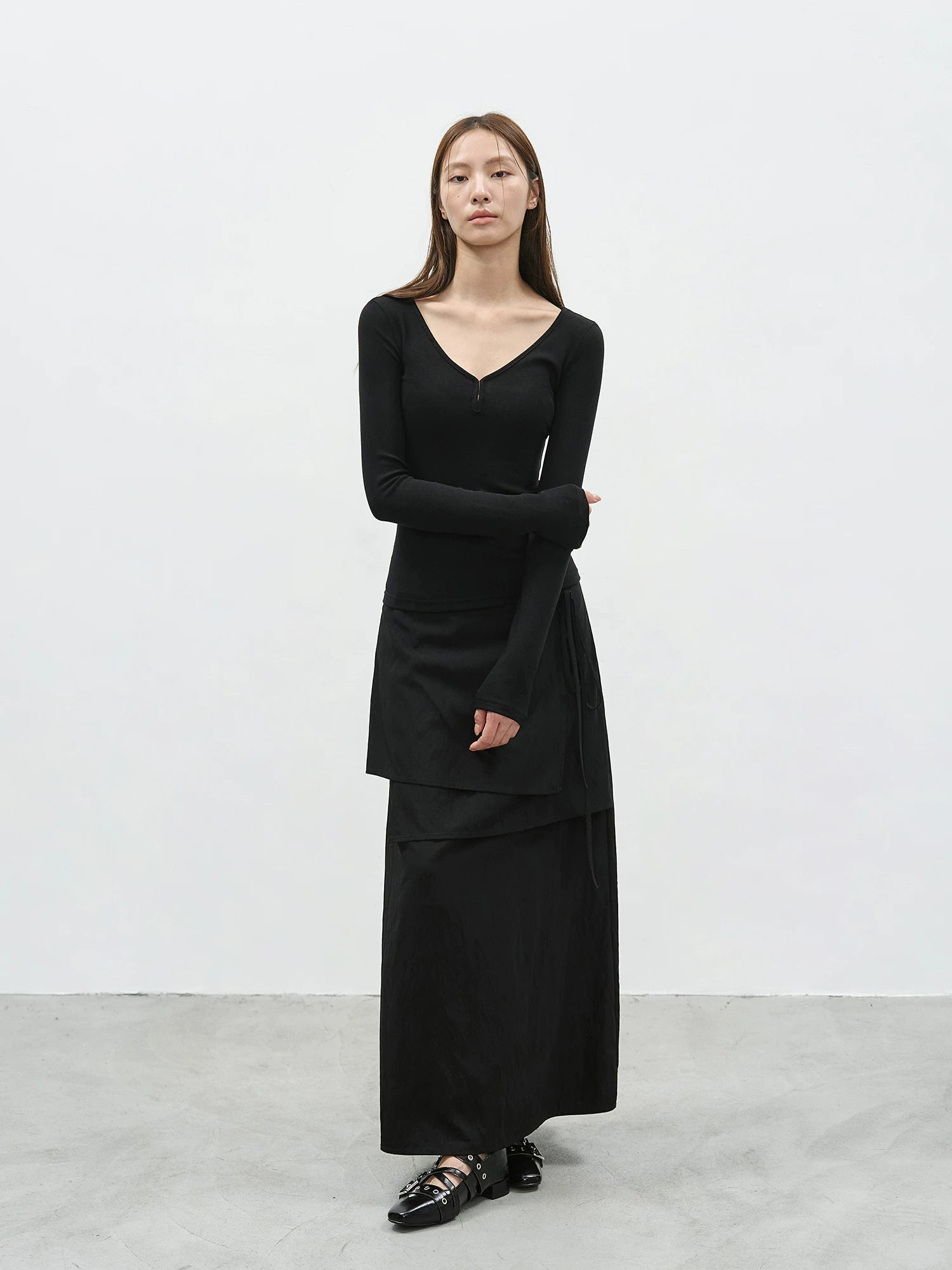 EIGHTHMONTH Irregular Laminated Slim Skirt