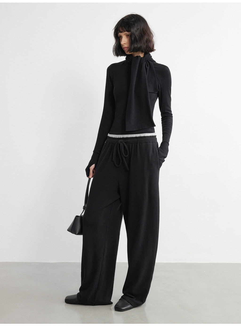 JCAESAR Contrasting Waist Polished Slacks