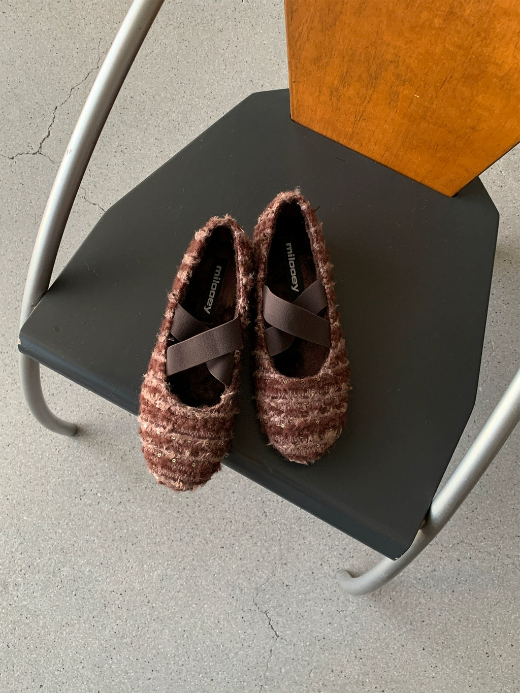 Milooey Cross Strap Out Fluffy Shoes
