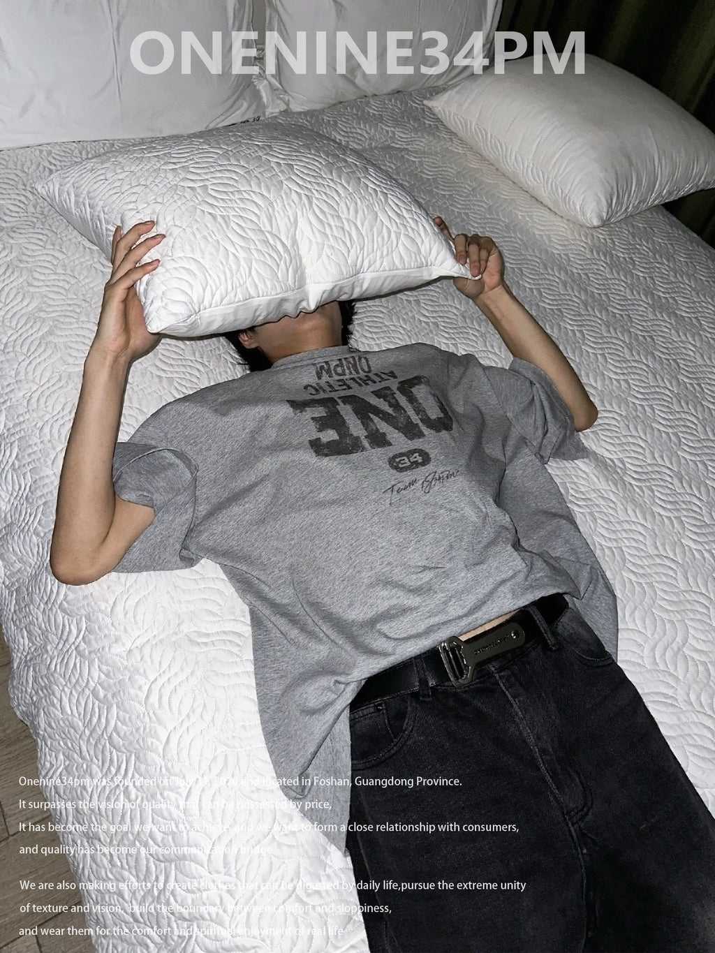 ONENINE34PM Inverted LOGO Printed Retro Loose Tee