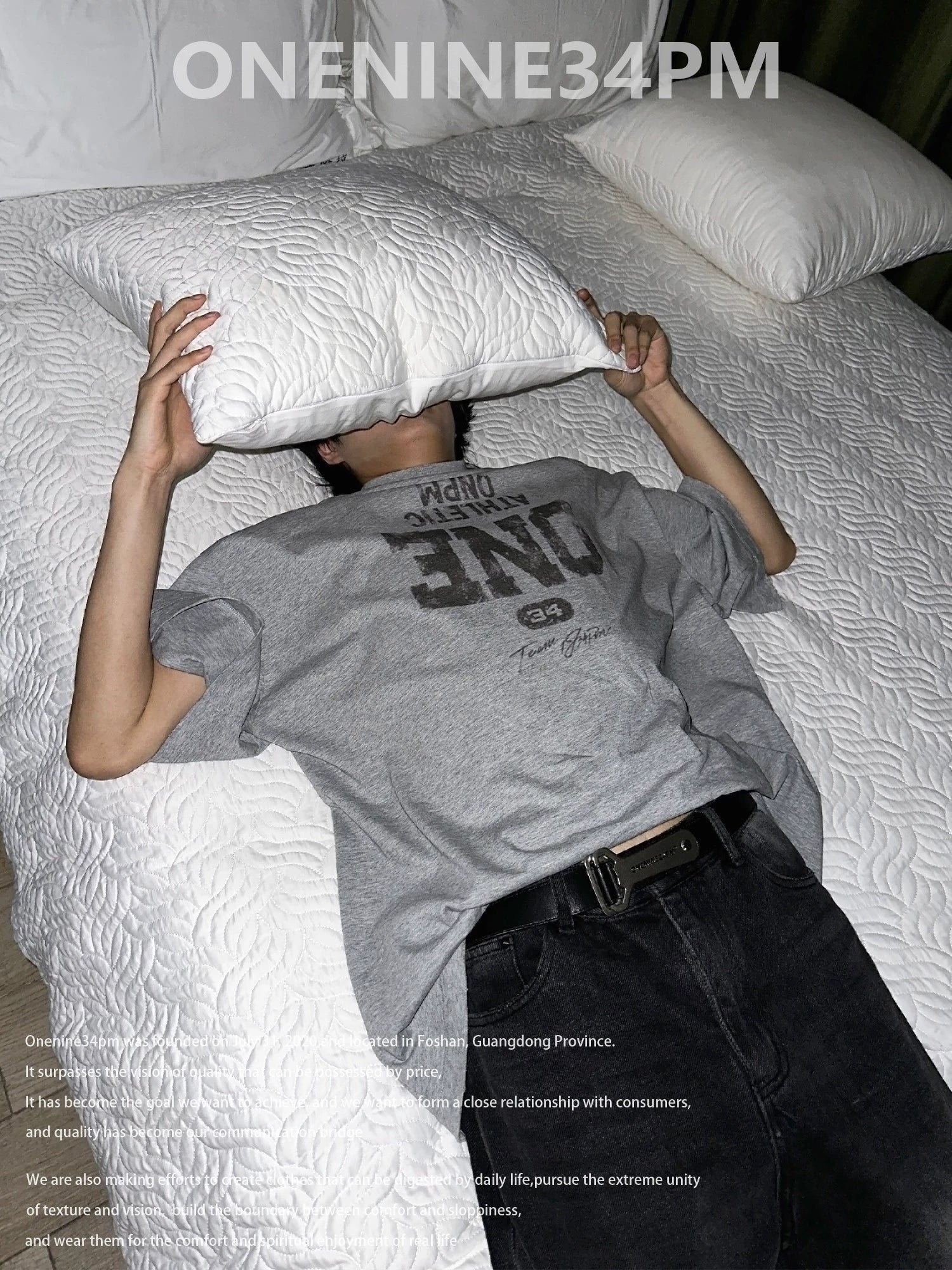 ONENINE34PM Inverted LOGO Printed Retro Loose Tee