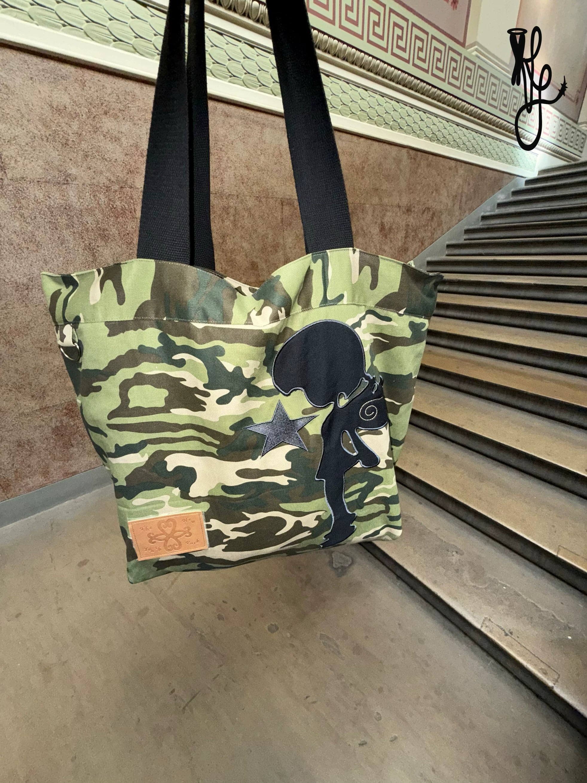 TheNewYouthPark Camouflage Large Shoulder Bag
