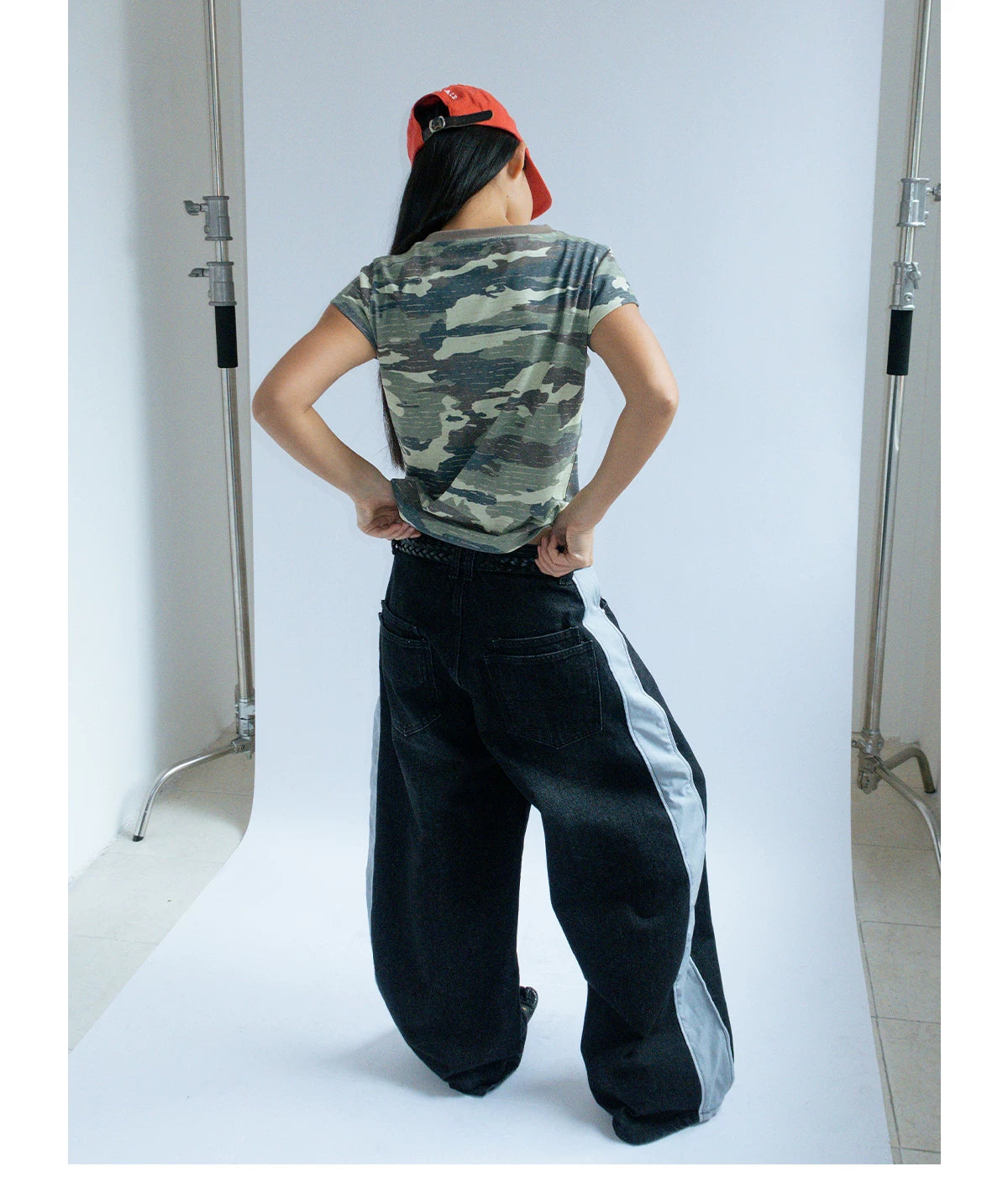 FUNKYFUN Camouflage V-neck Straight Shoulders Slim Short Tee