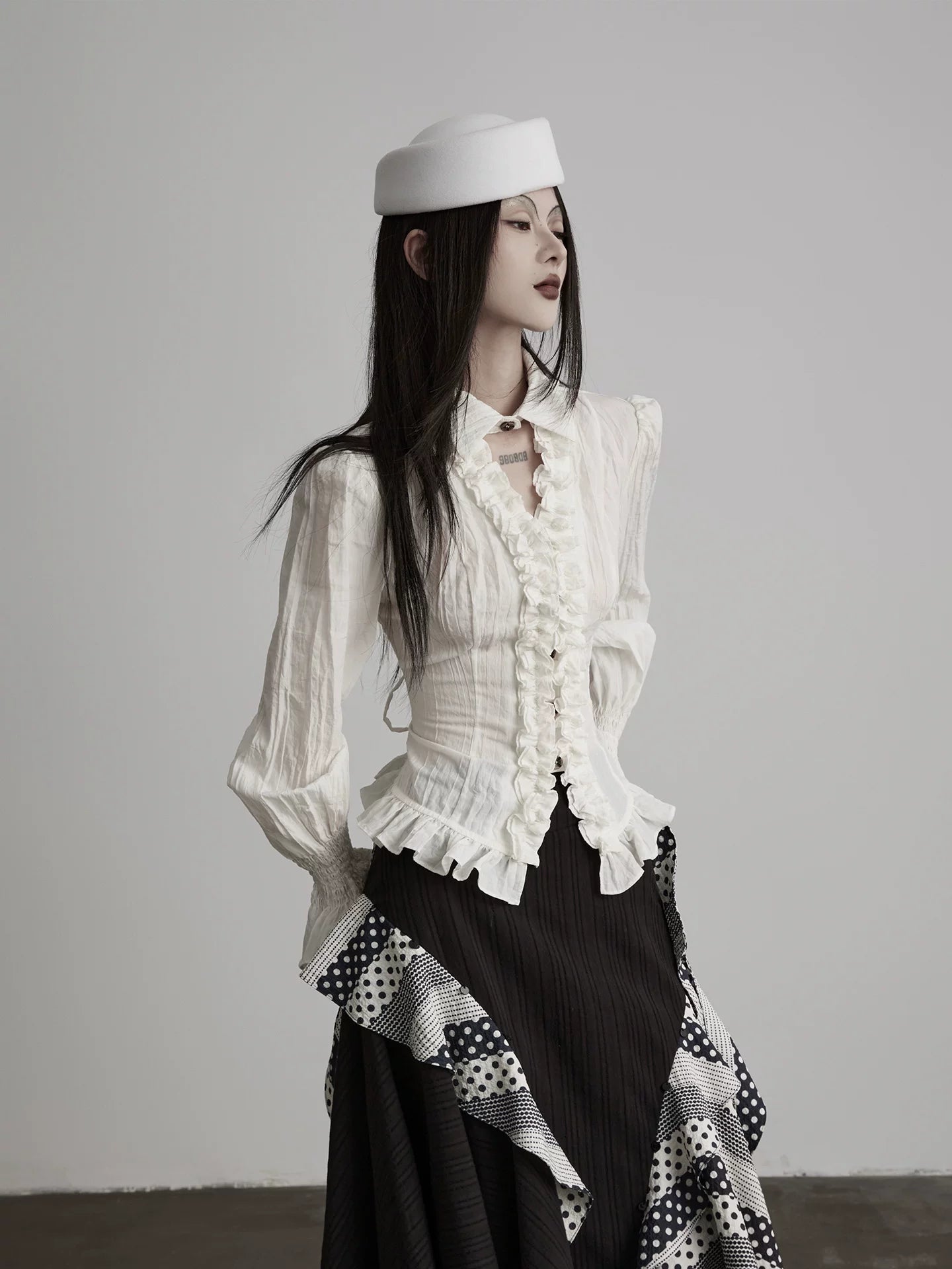 INDULG Fungus Lace V-neck Strap Waist Shirt