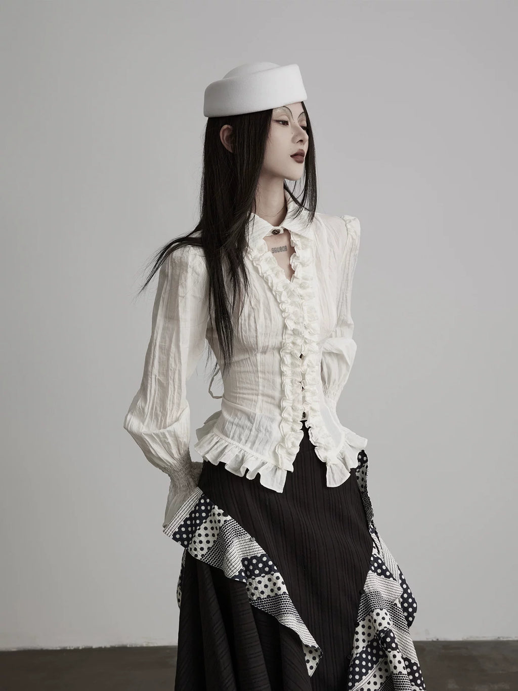 INDULG Fungus Lace V-neck Strap Waist Shirt