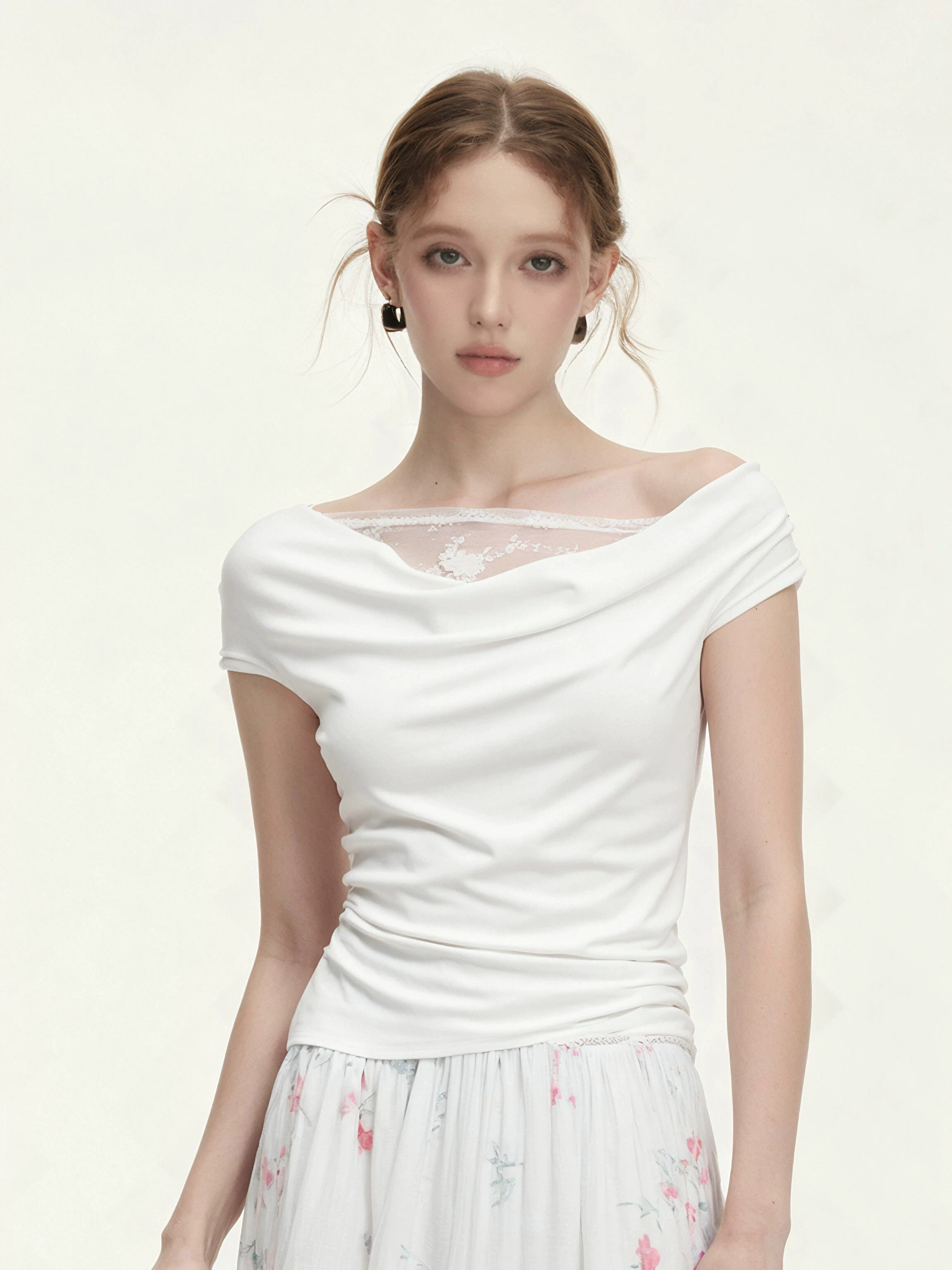 SUREENOUGH Lace Splicing Sloping Shoulder Tee