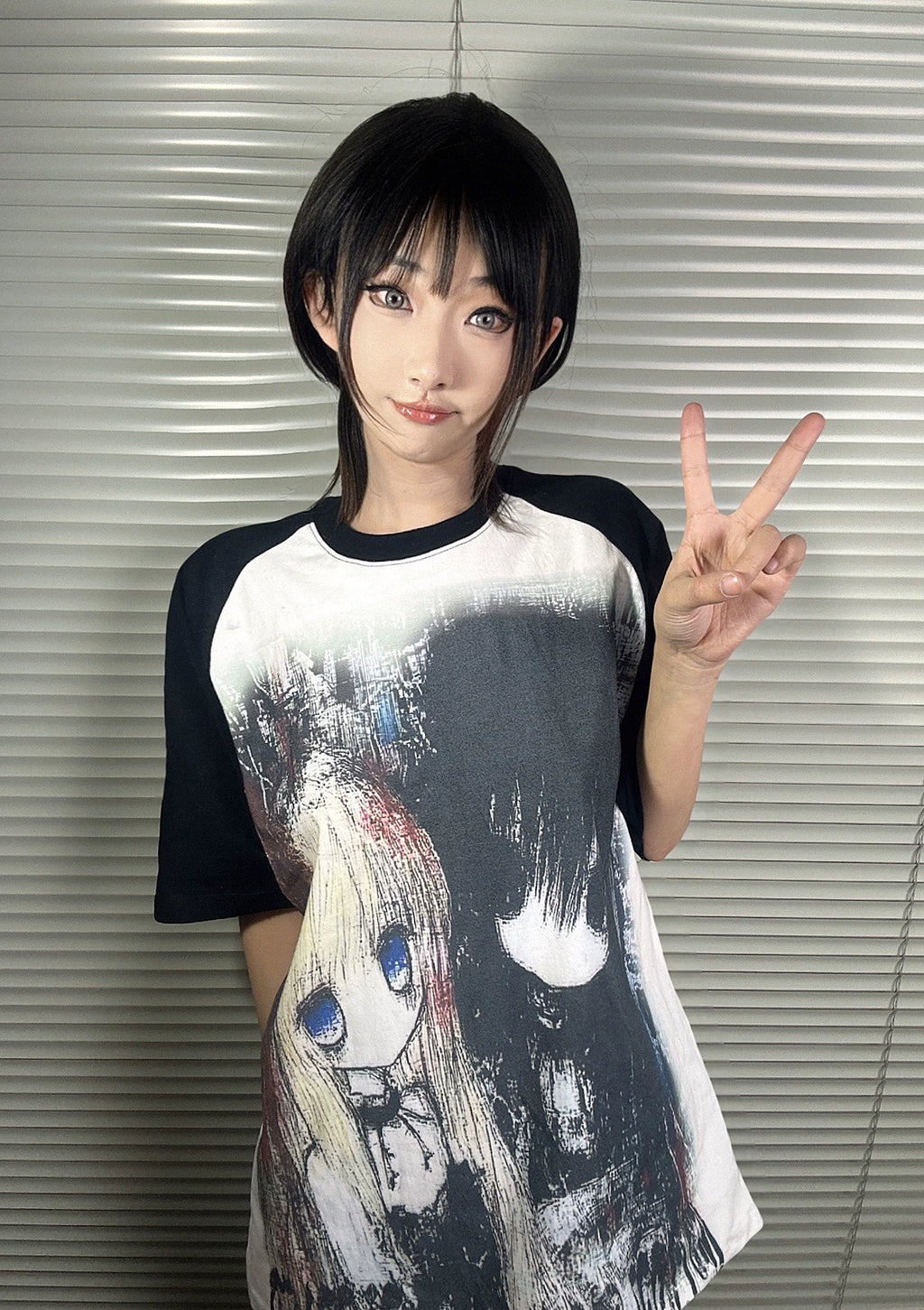 WEBBAR Loose Black and White Shoulder Tee