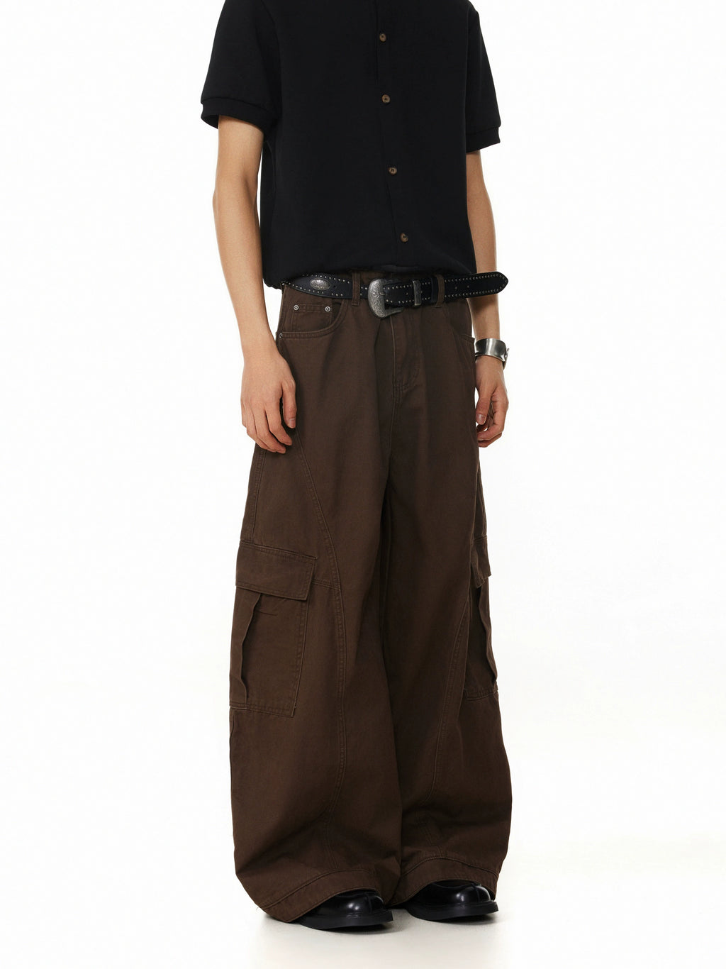 BTSG Retro Deconstructed Multi-pocket Scimitar Cargo Pants