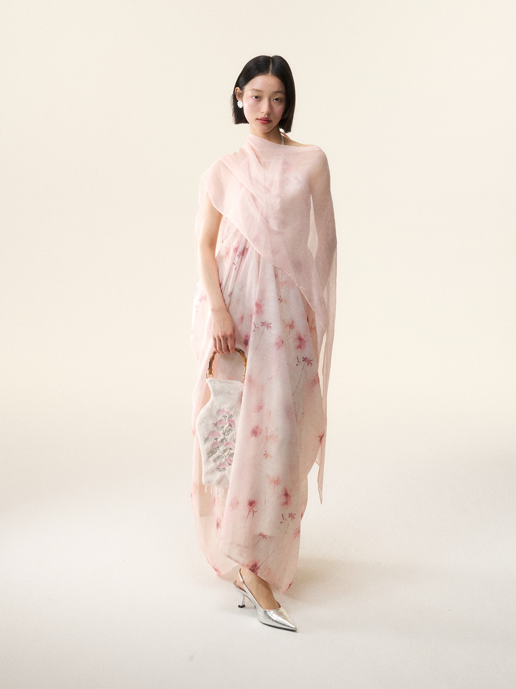 LOUMUTAKU Vine Bamboo Flower Embroidered Fluff Tote Bag