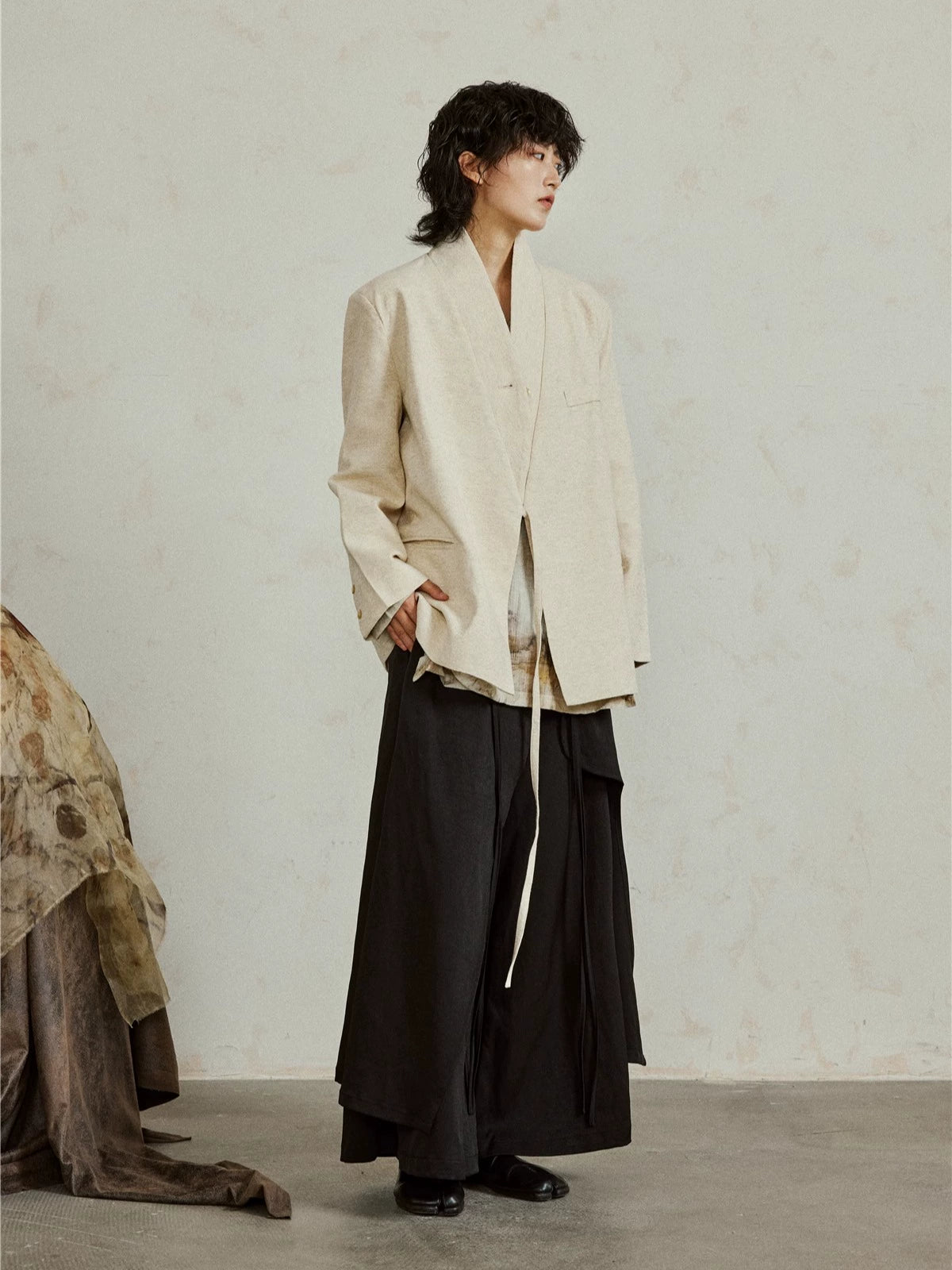 SUNYVONNE Diagonal Placket V-neck Lace-up Jacket