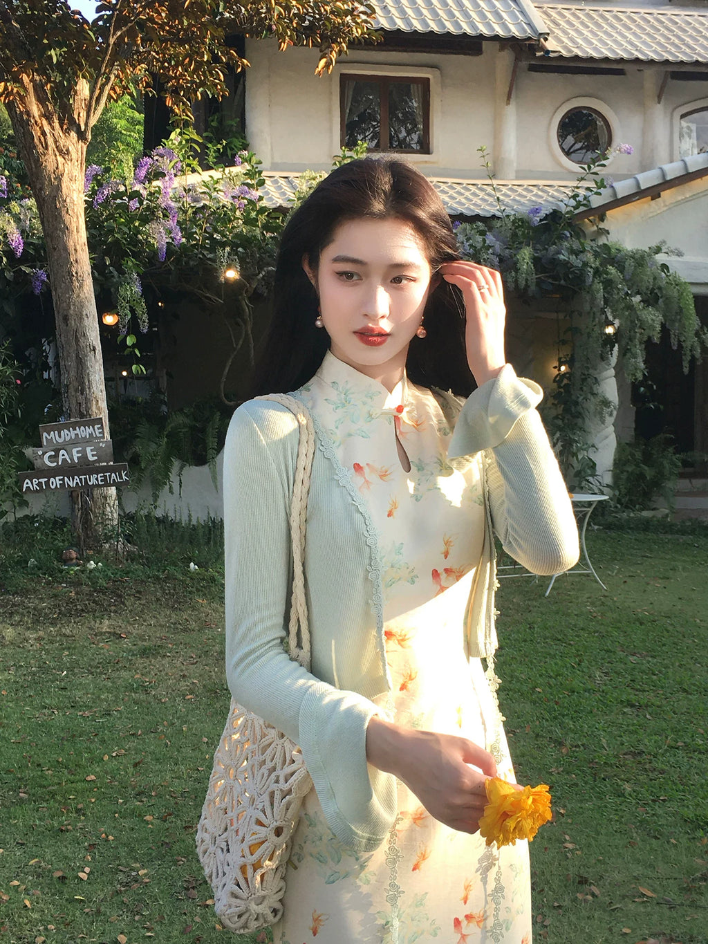 ZIHE Strappy Short Lace-knitted Cardigan