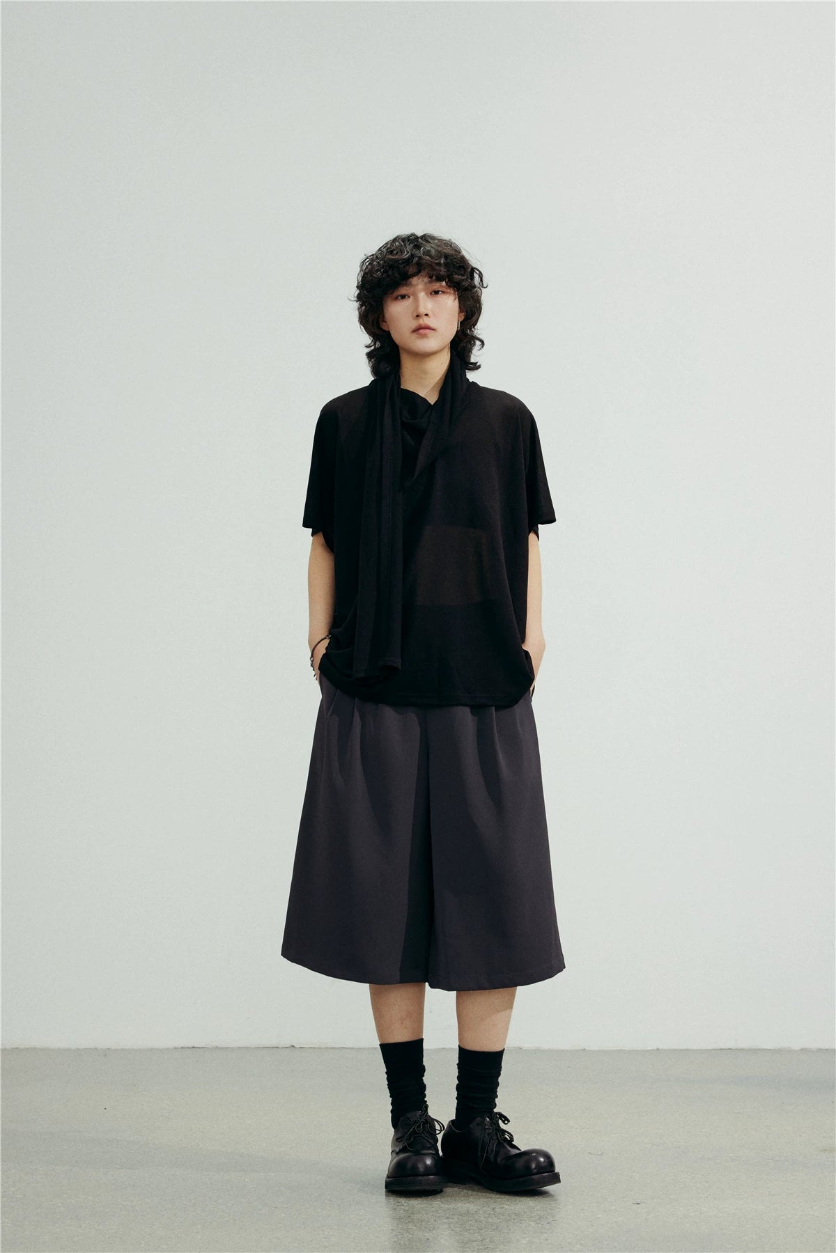 SUNYVONNE Loose-fitting Pleated Casual Shorts
