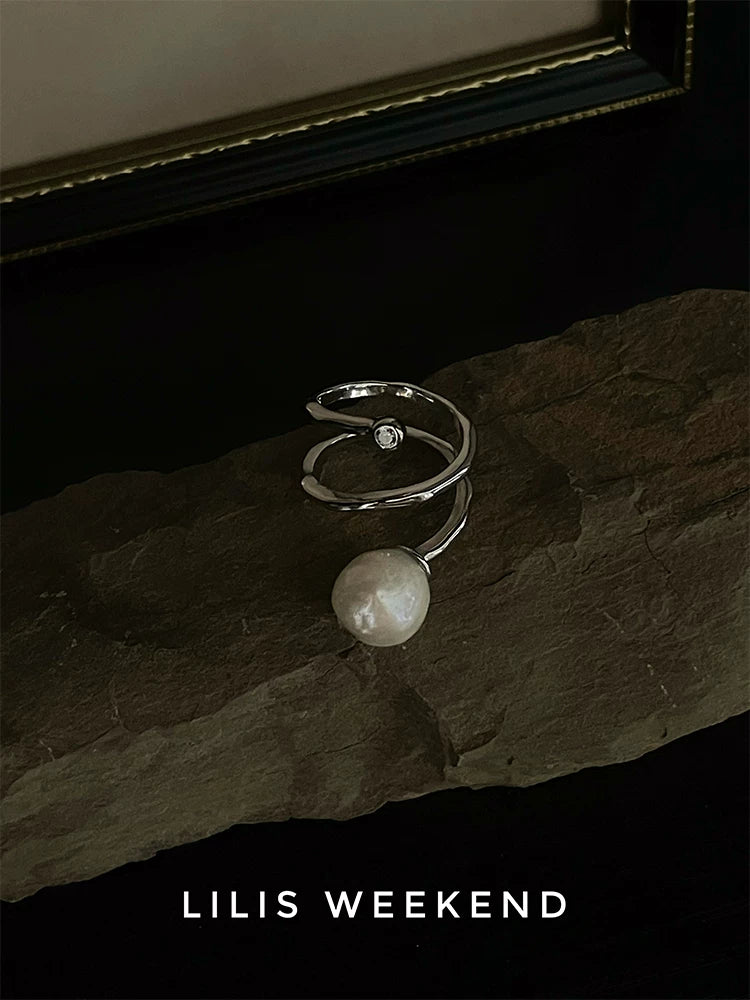 Lilis Weekend Pearl Wrap 3D Minimalist Ring
