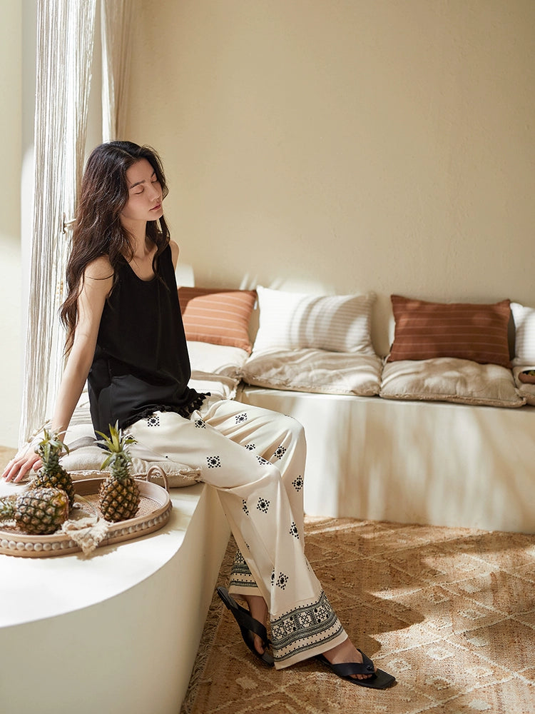 Yuenei Integrated Pajamas with Chest Pads