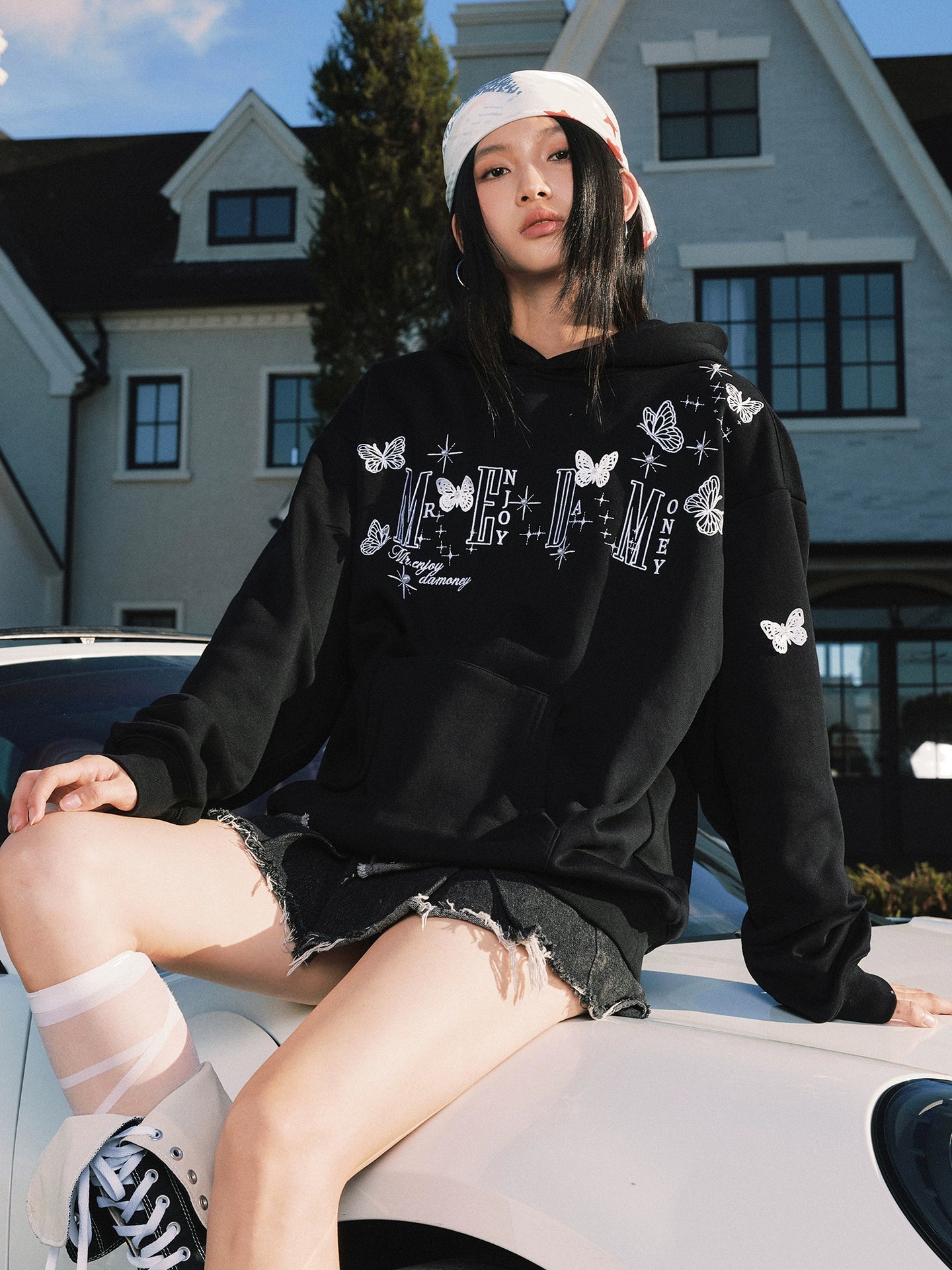 MEDM Three-dimensional Butterfly Hooded Sweater